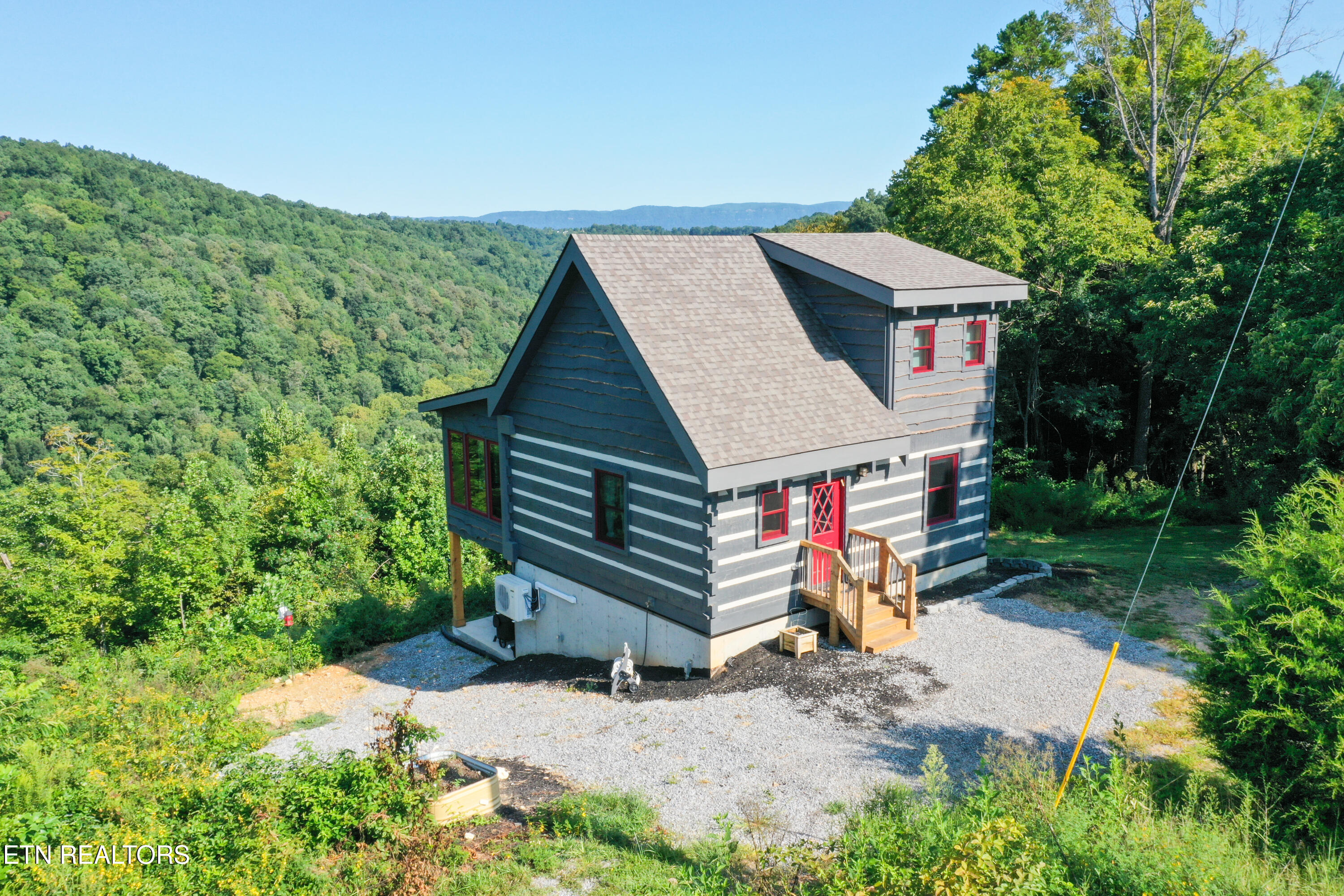 1160 Oak Grove Road Harrogate TN 37752