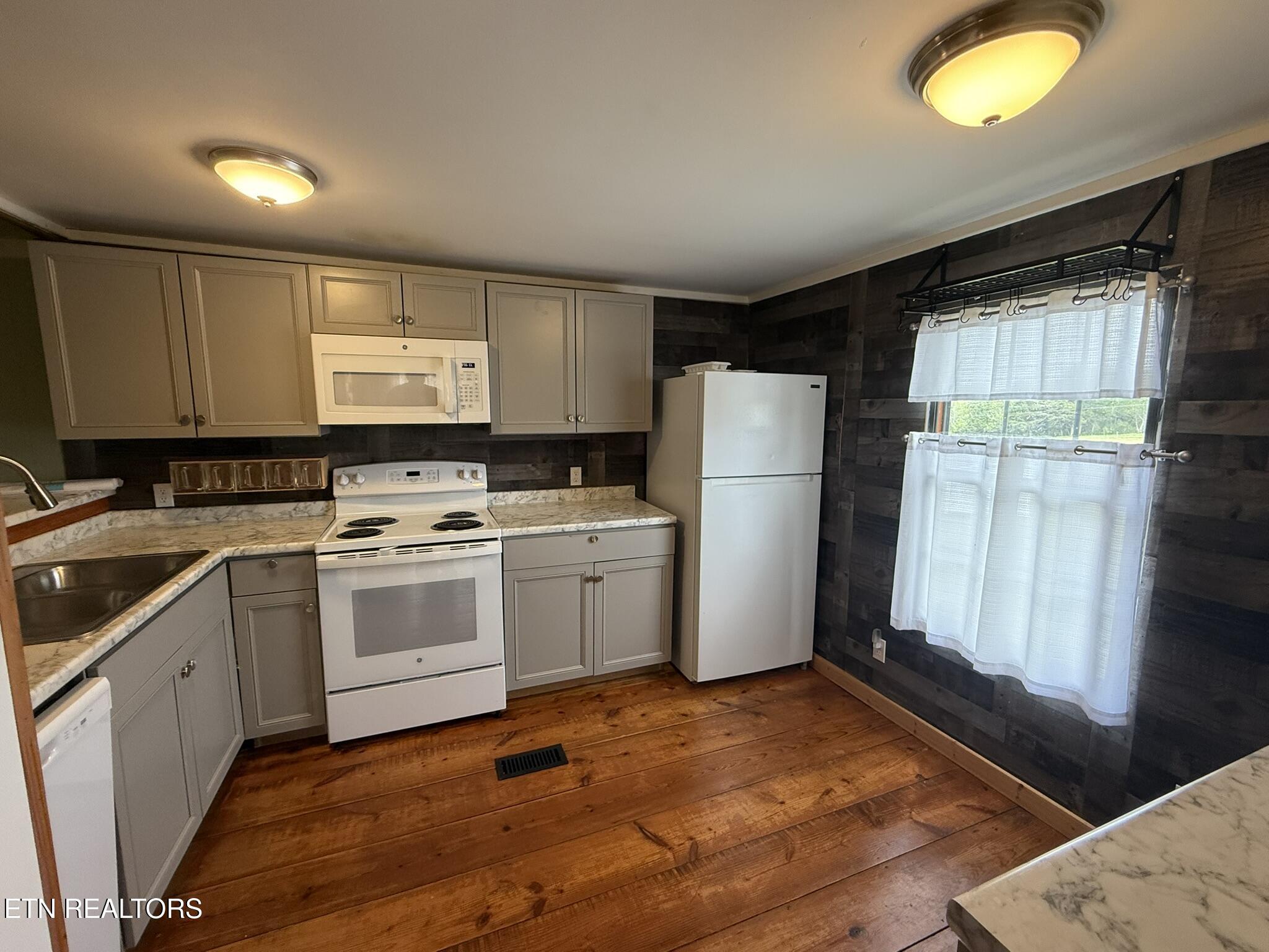 273 Thompson Road Madisonville TN 37354