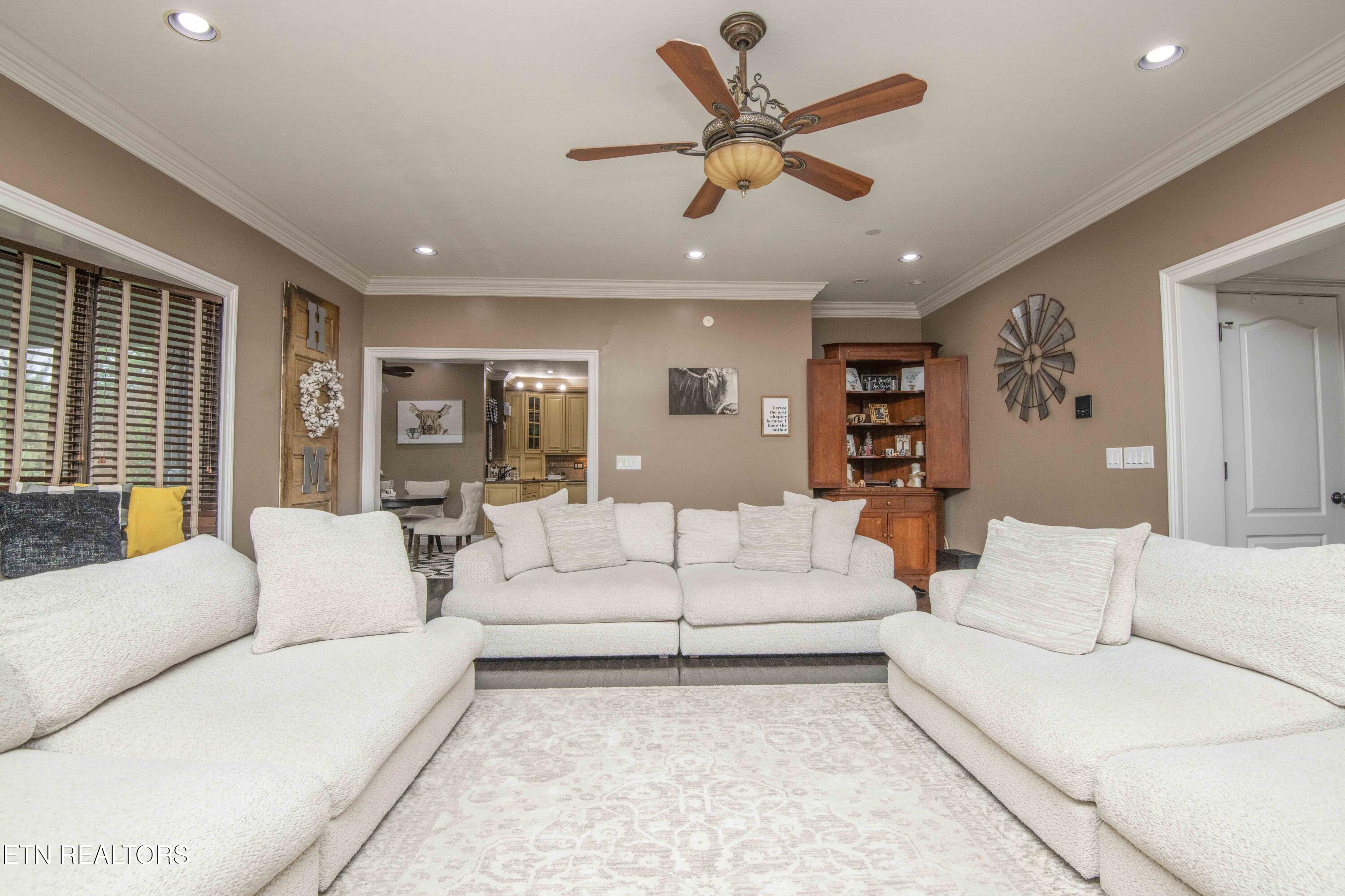 276 Pond View Drive Kingston TN 37763