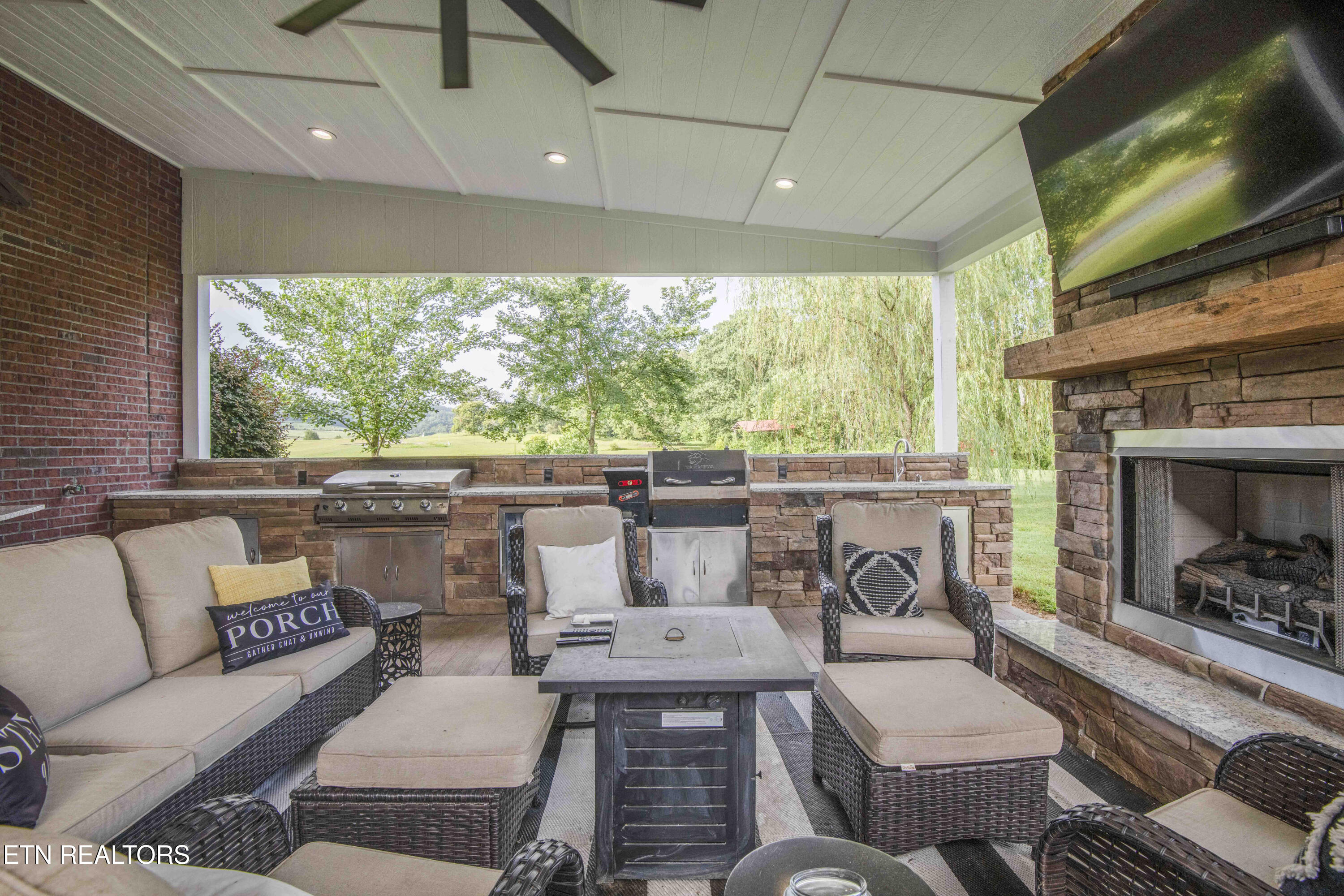 276 Pond View Drive Kingston TN 37763