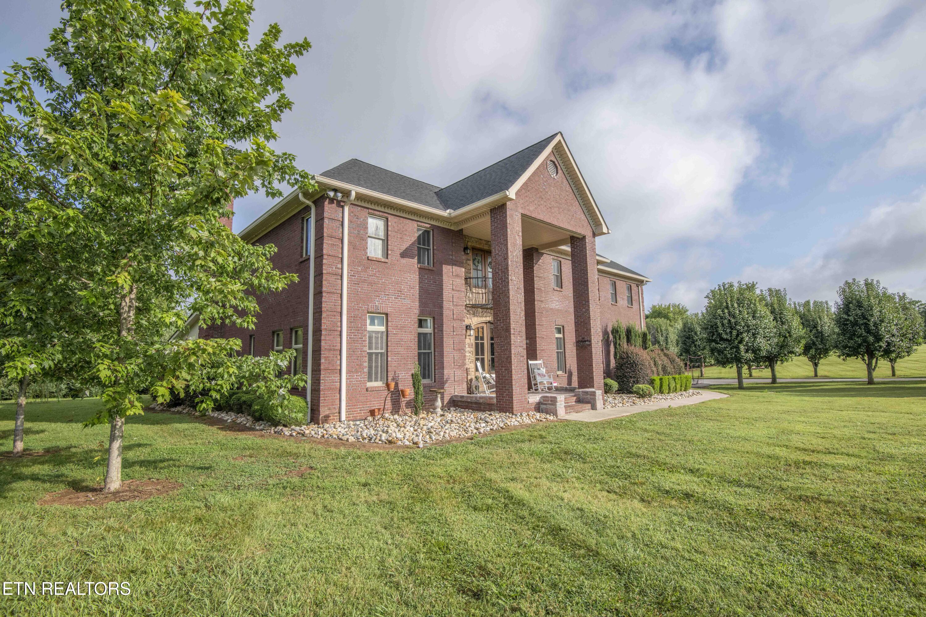 276 Pond View Drive Kingston TN 37763