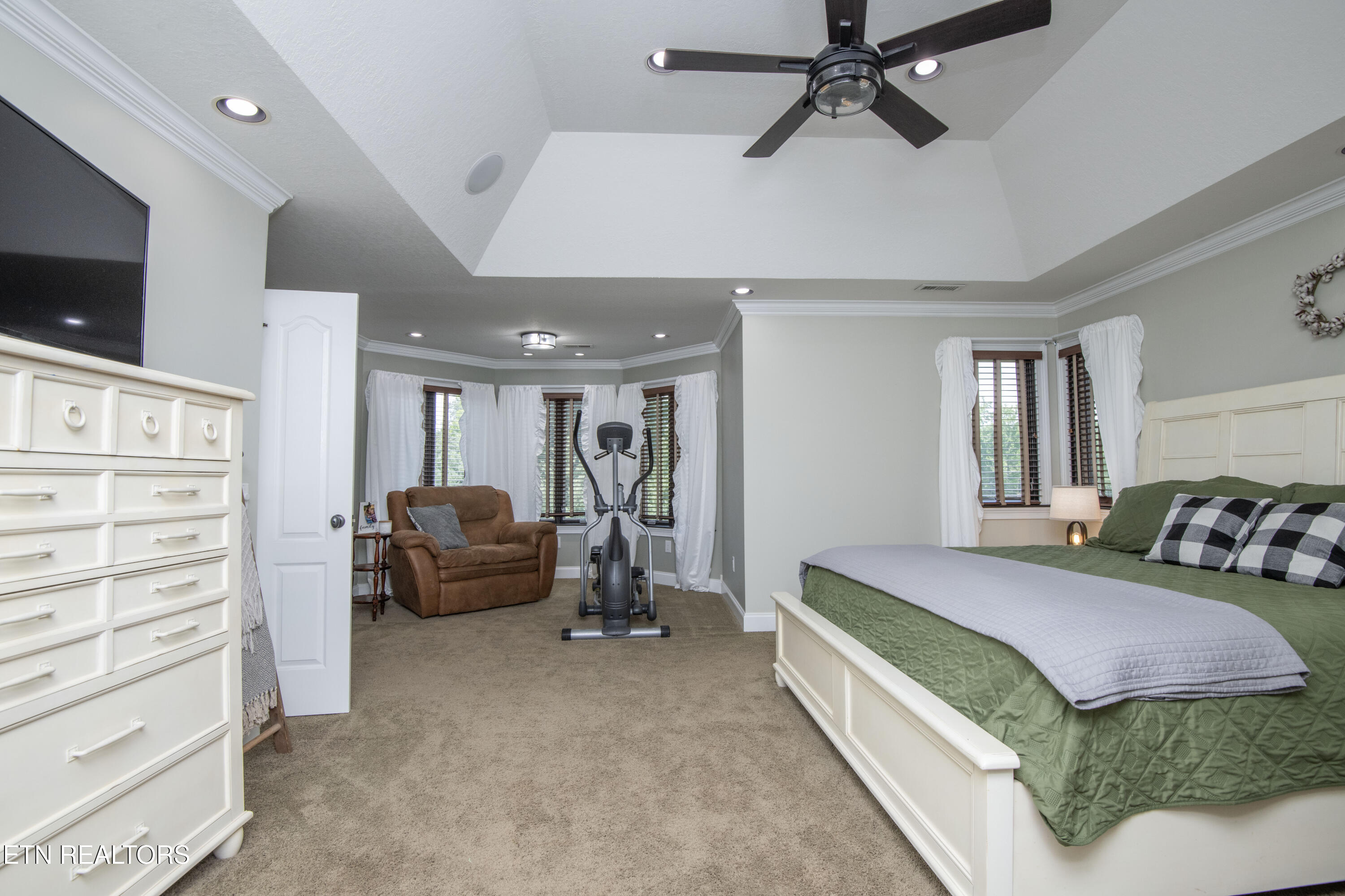 276 Pond View Drive Kingston TN 37763
