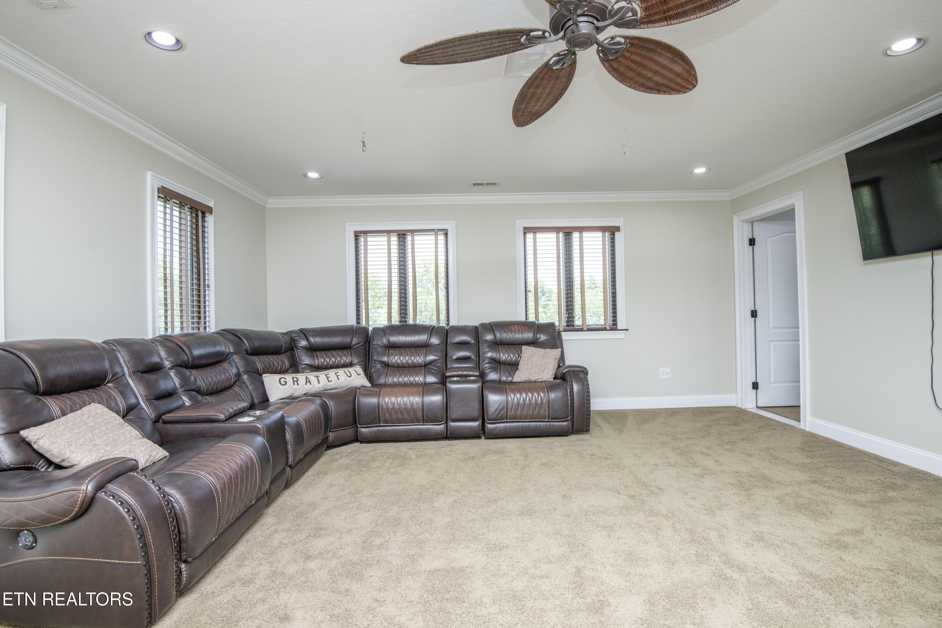 276 Pond View Drive Kingston TN 37763