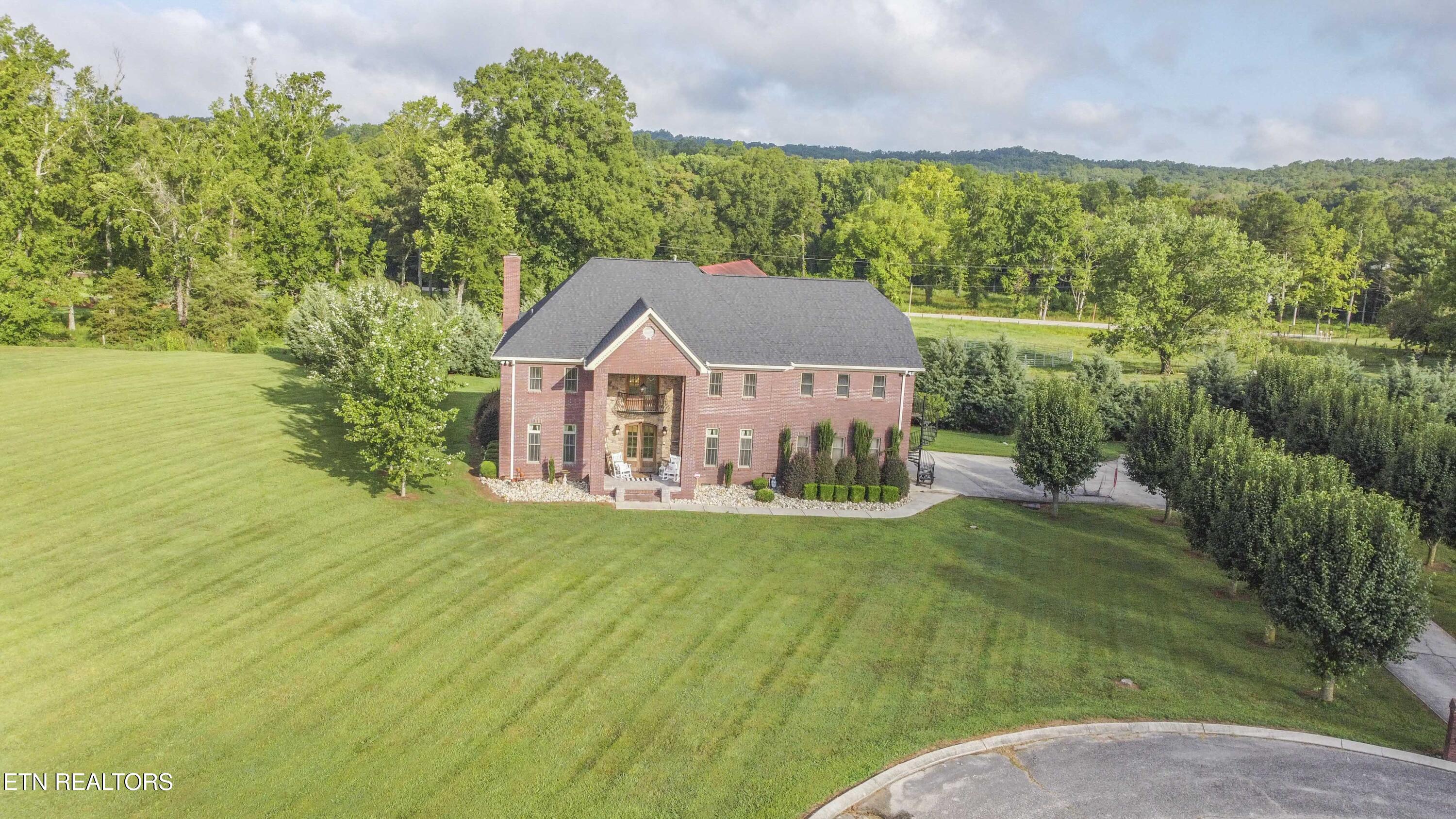 276 Pond View Drive Kingston TN 37763