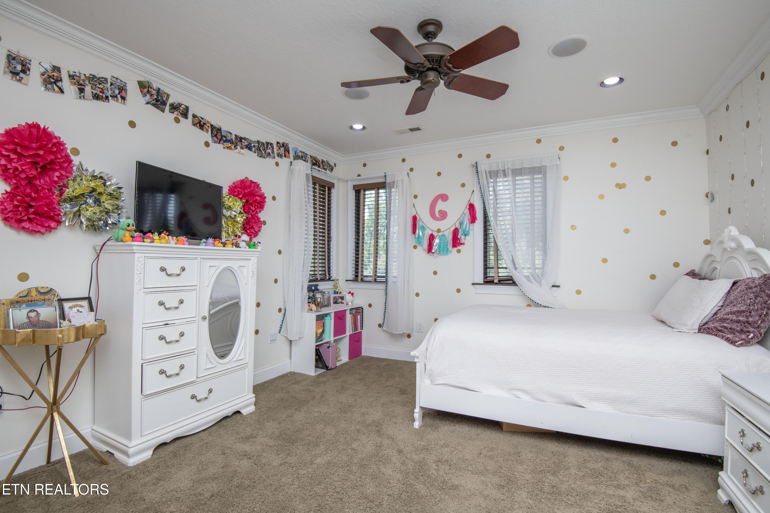276 Pond View Drive Kingston TN 37763