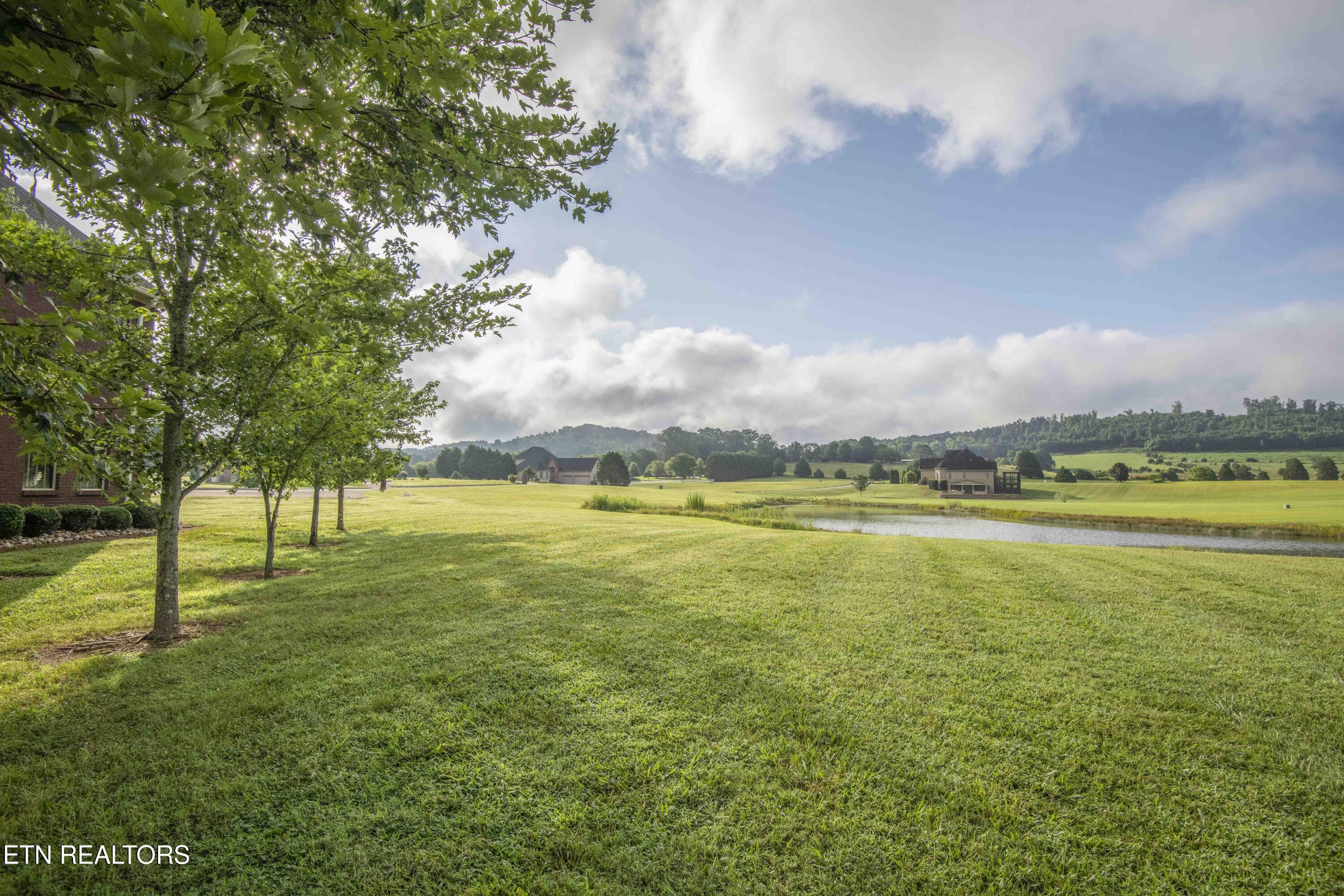 276 Pond View Drive Kingston TN 37763