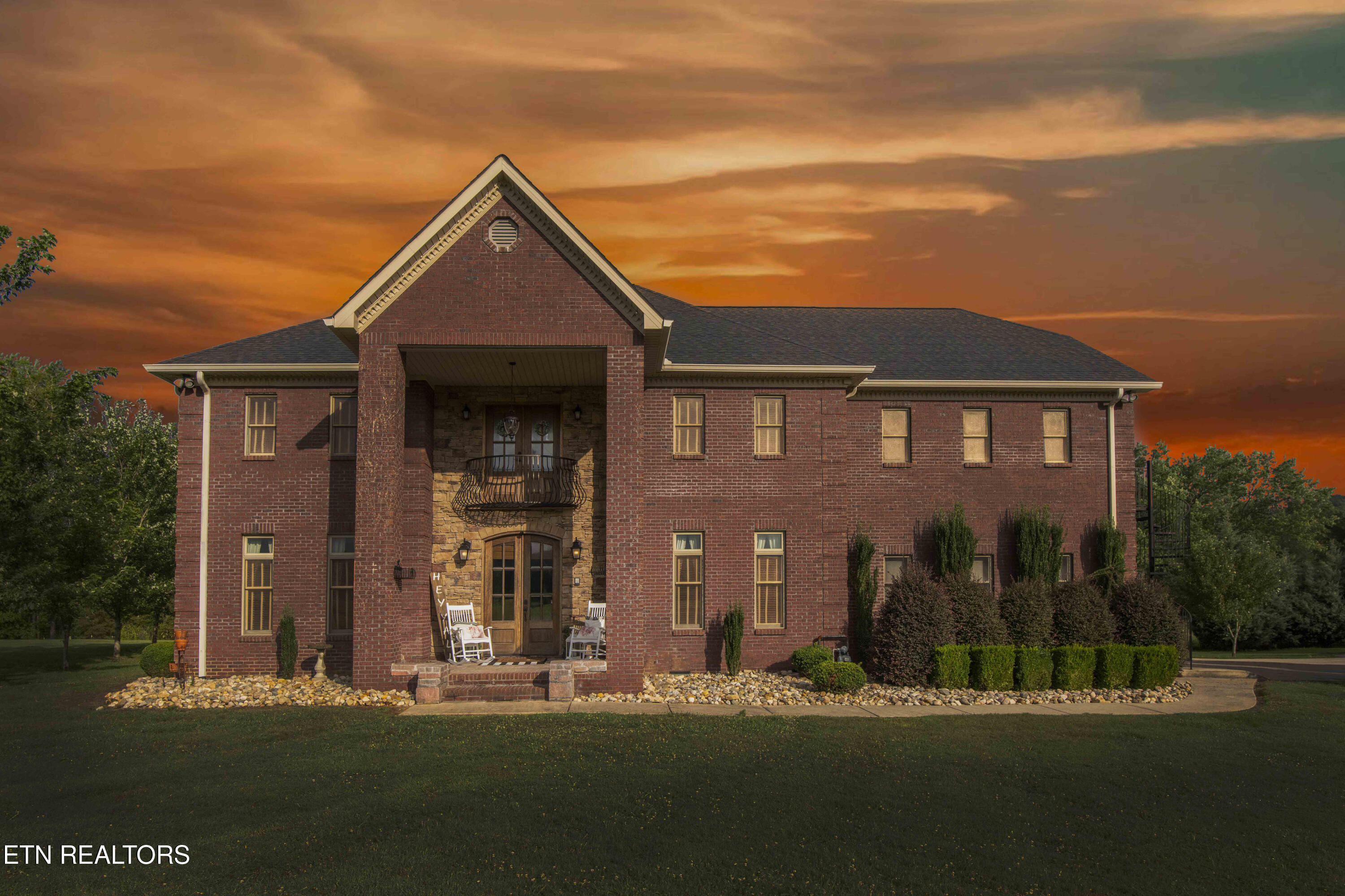 276 Pond View Drive Kingston TN 37763