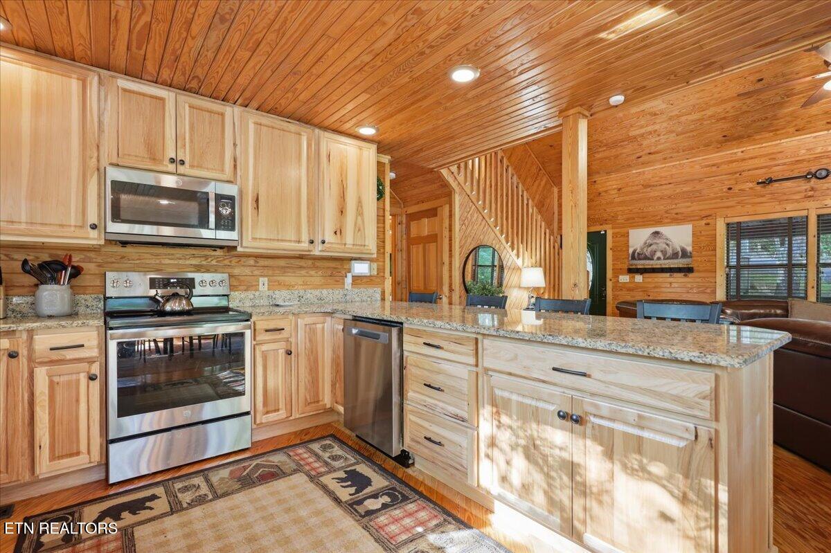 739 Stonegate Way Townsend TN 37882