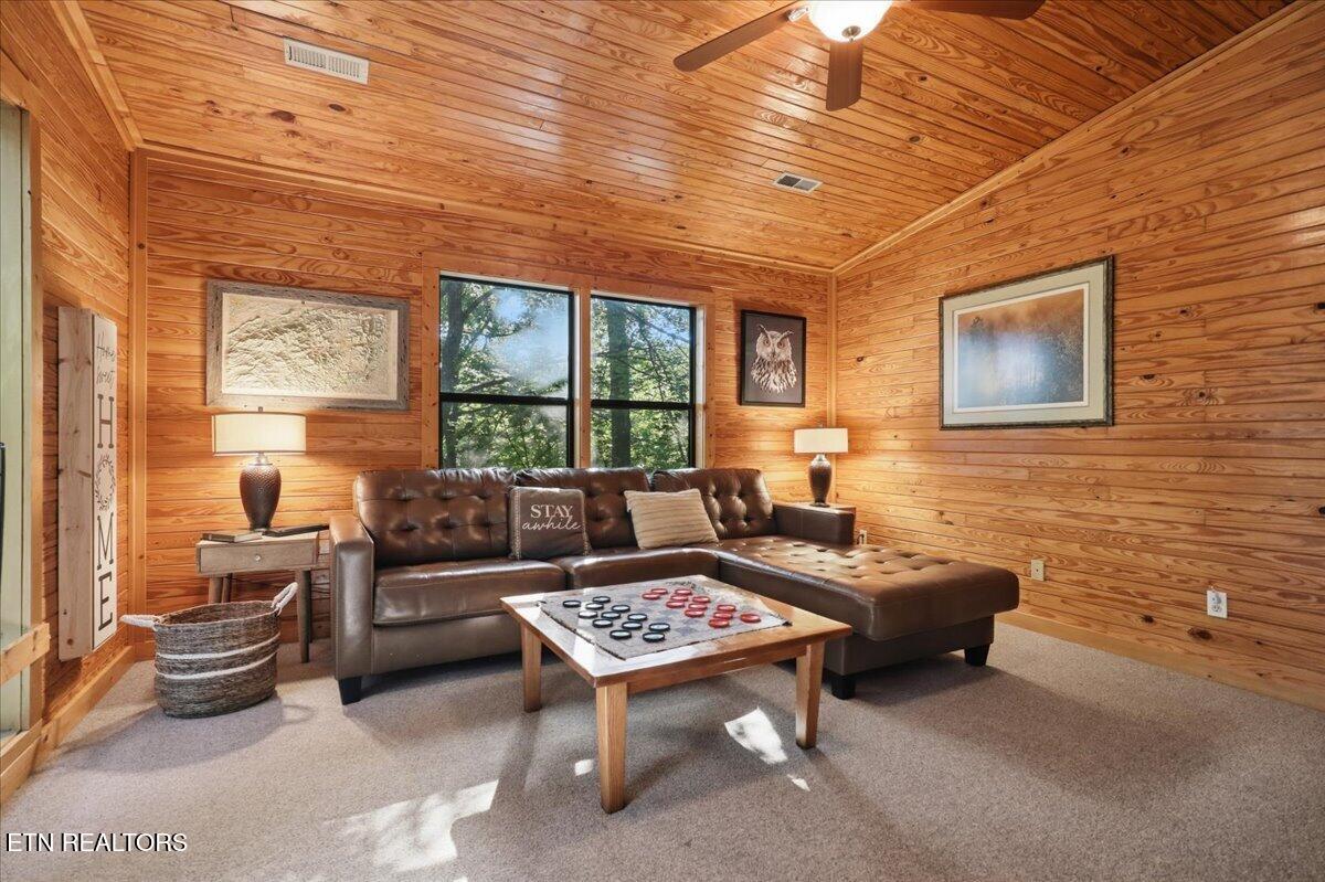 739 Stonegate Way Townsend TN 37882