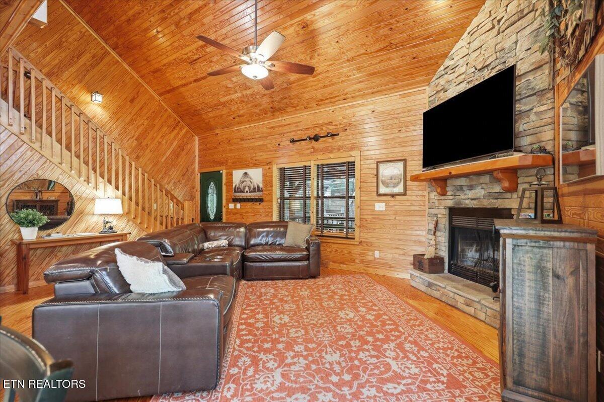 739 Stonegate Way Townsend TN 37882