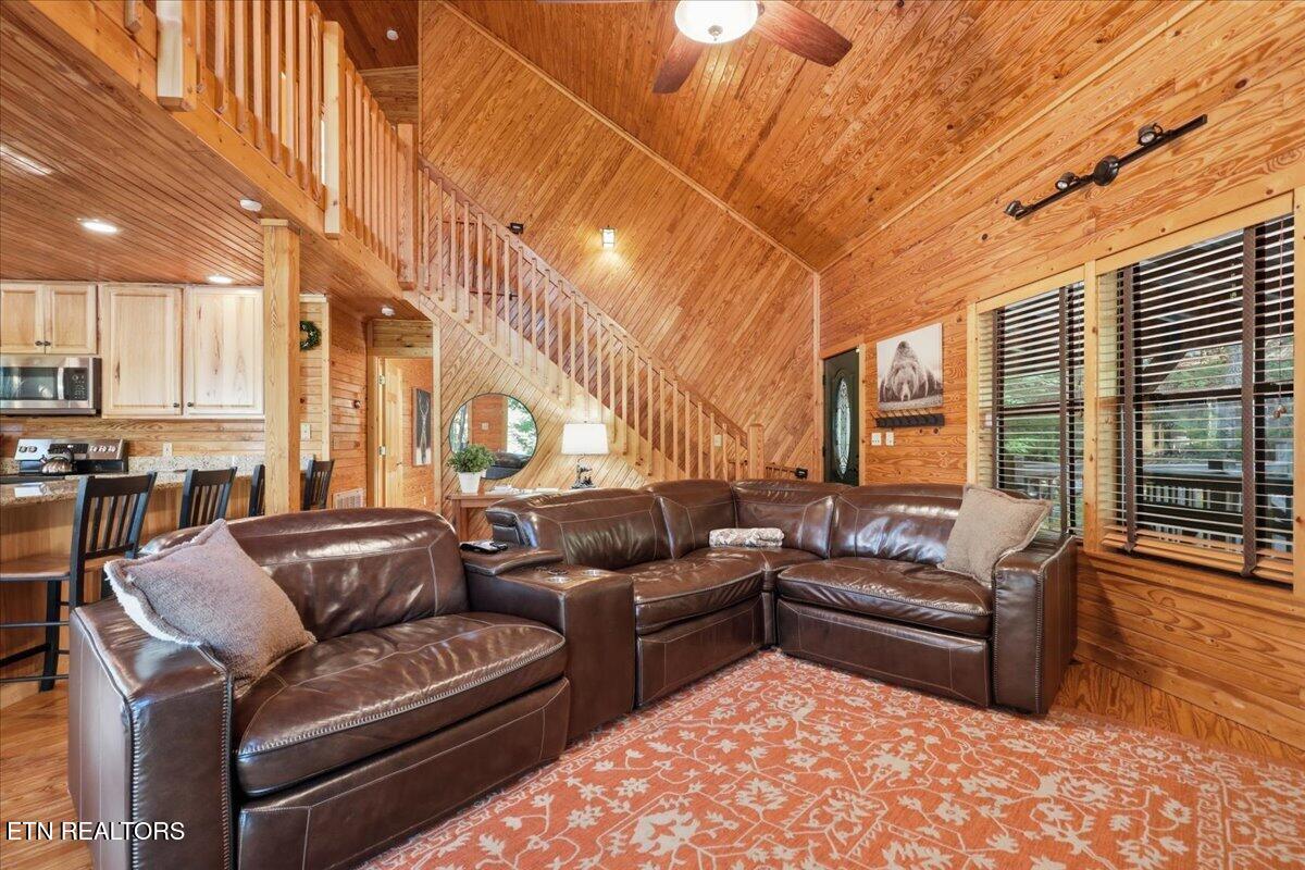 739 Stonegate Way Townsend TN 37882