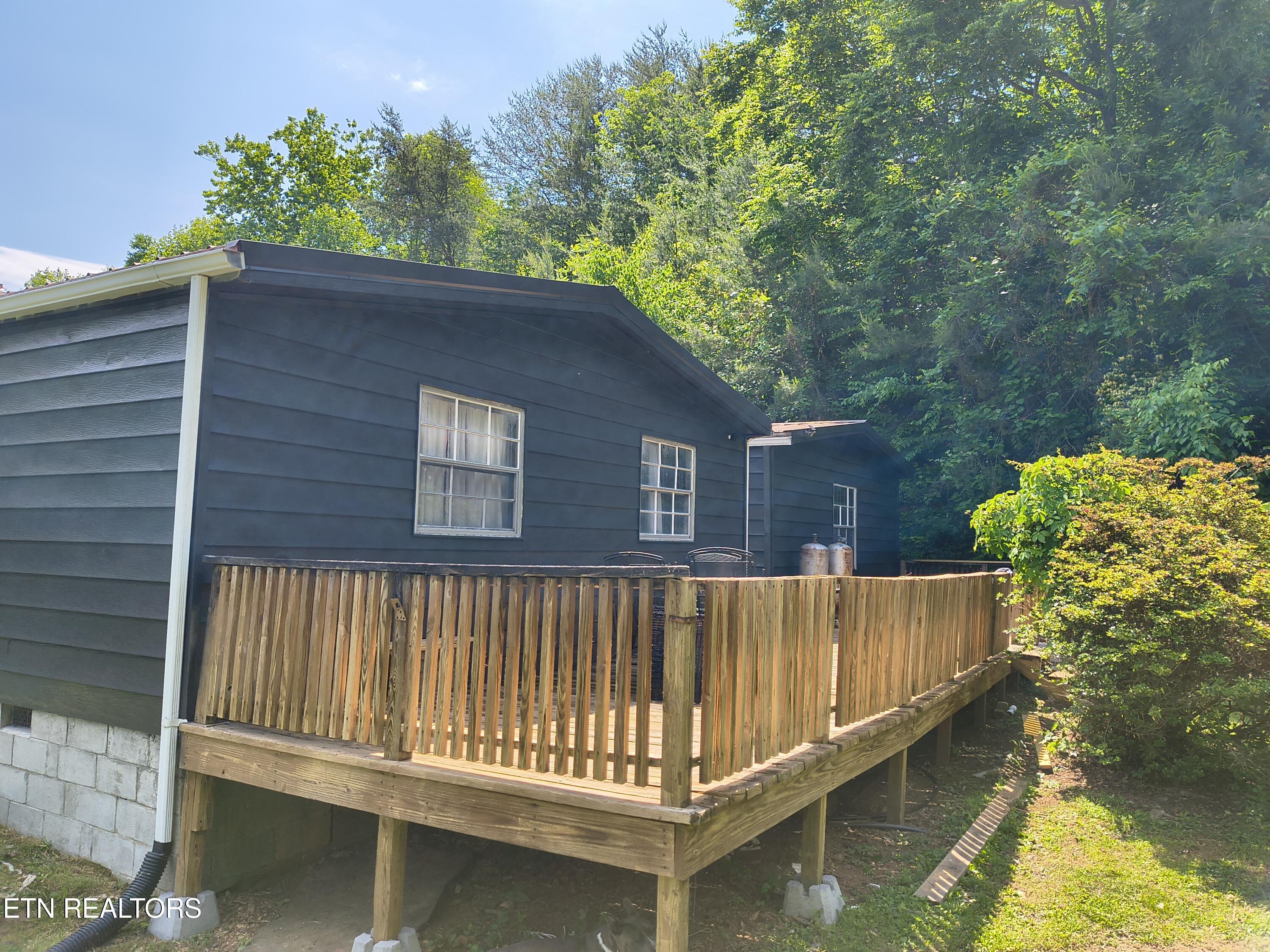 3552 Straight Fork Road Pioneer TN 37847