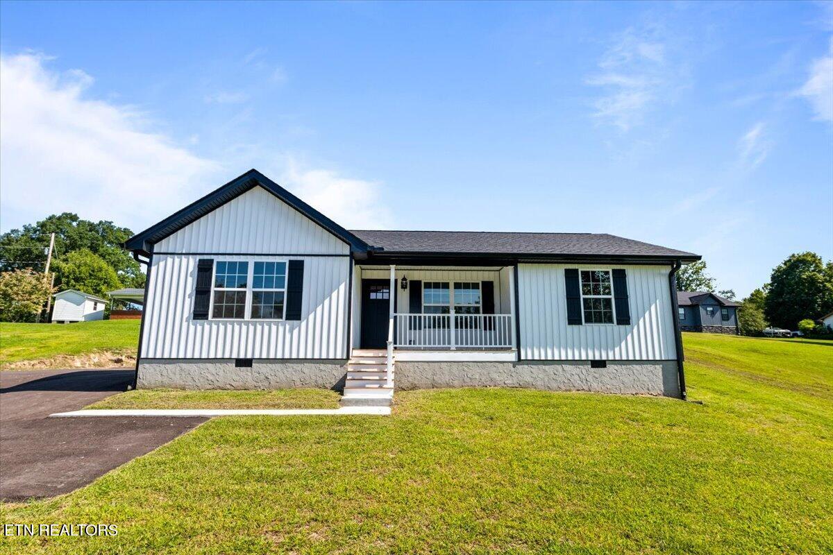 1822 Loop Road Lafollette TN 37766