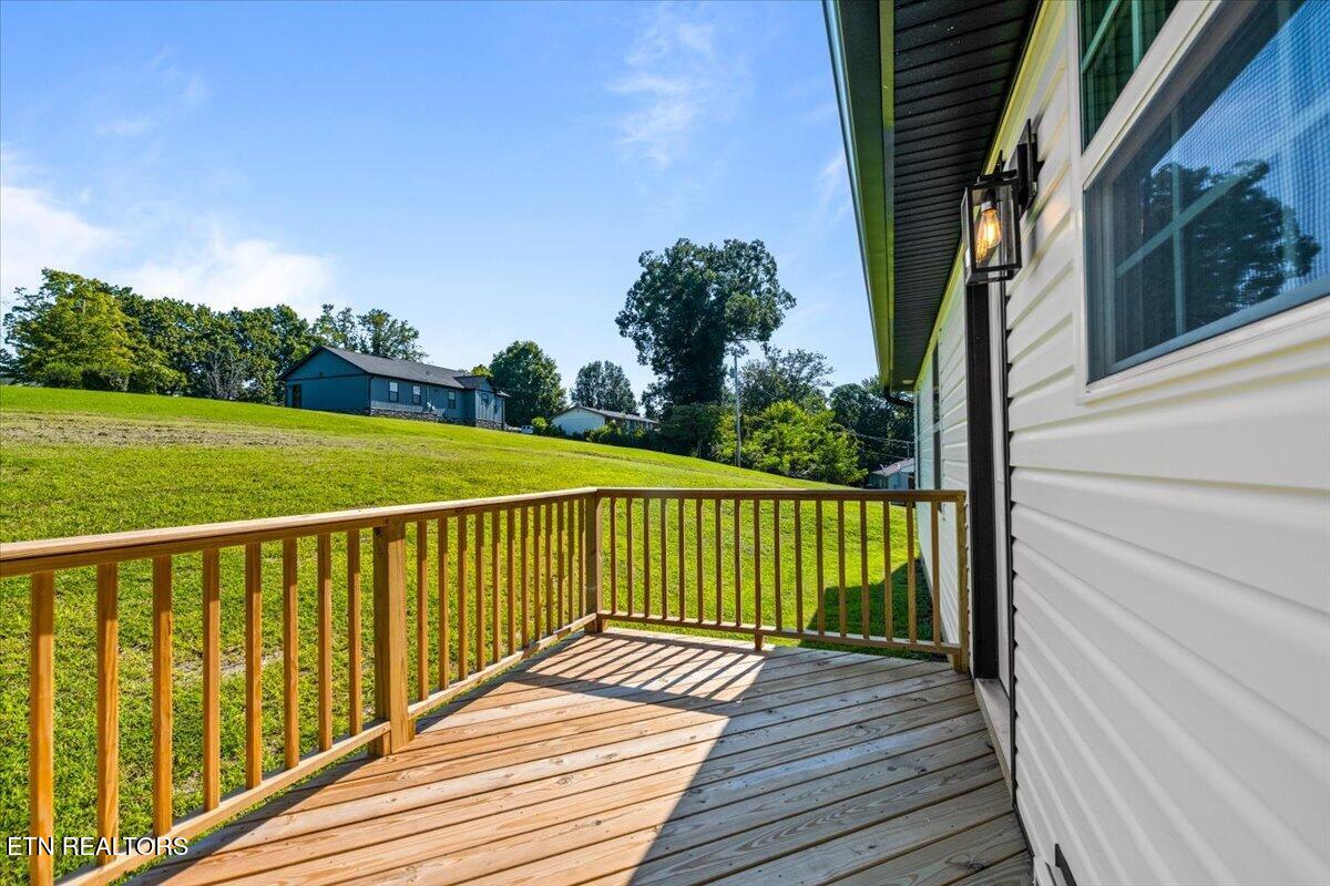 1822 Loop Road Lafollette TN 37766