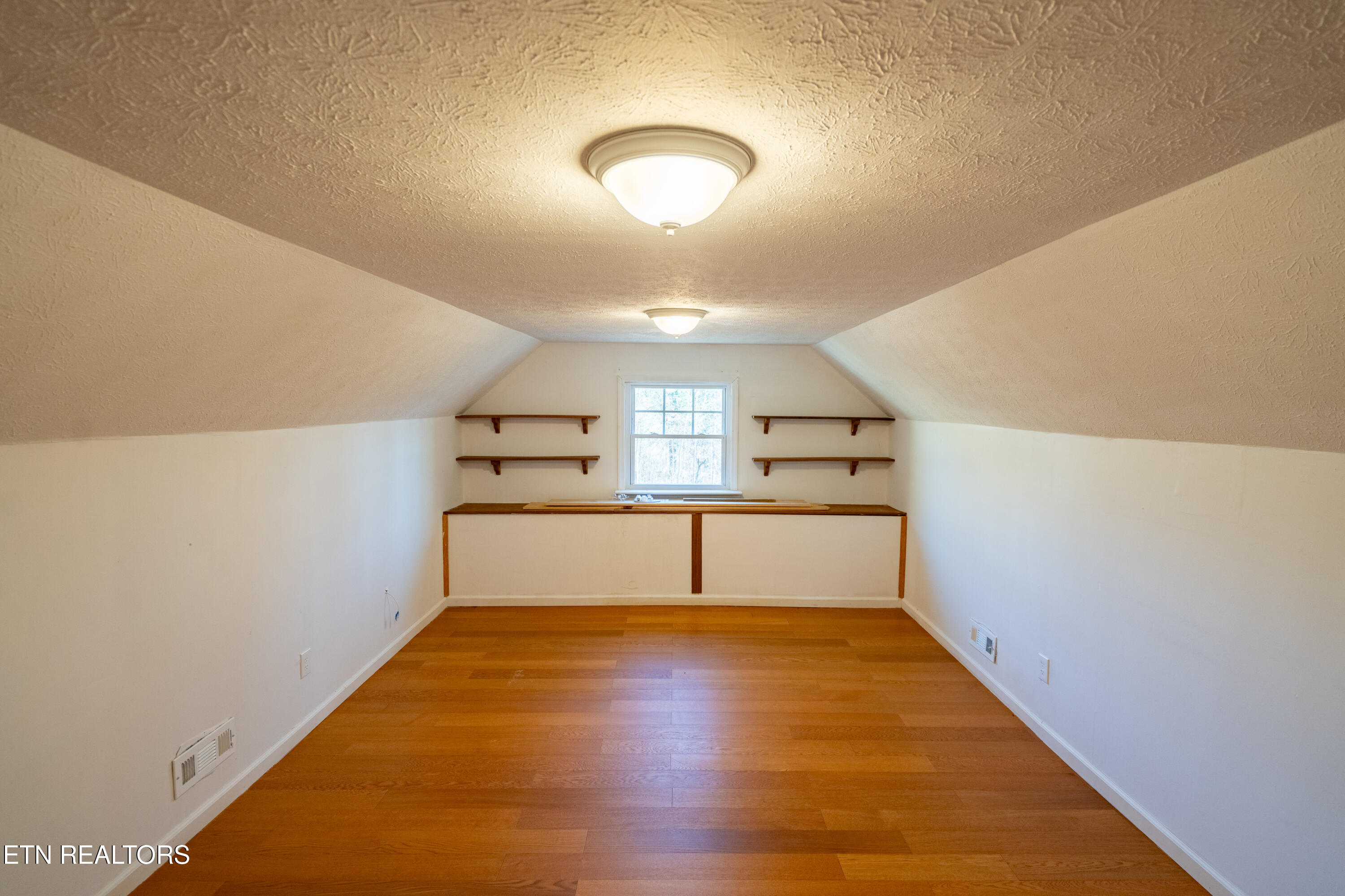 191 Hudson Lane Clinton TN 37716