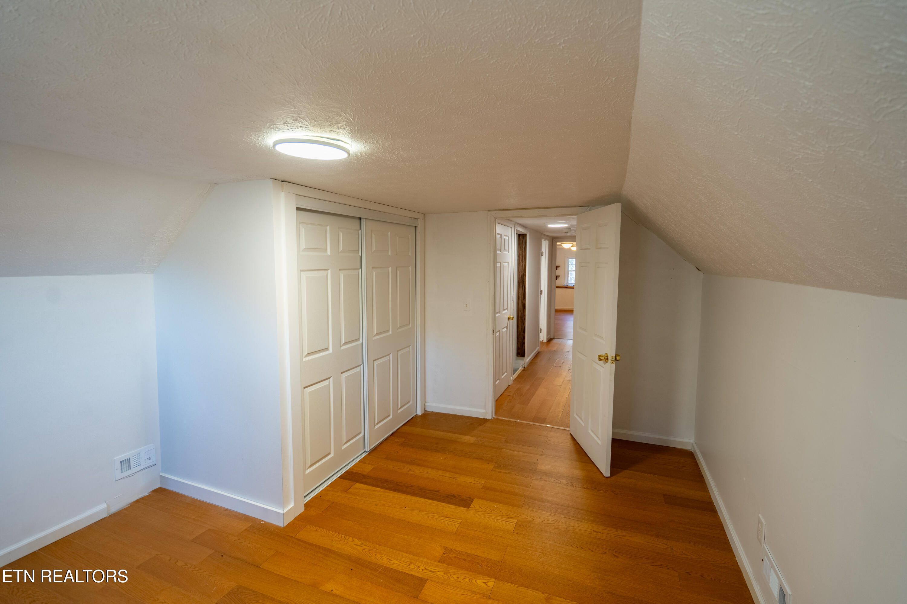 191 Hudson Lane Clinton TN 37716