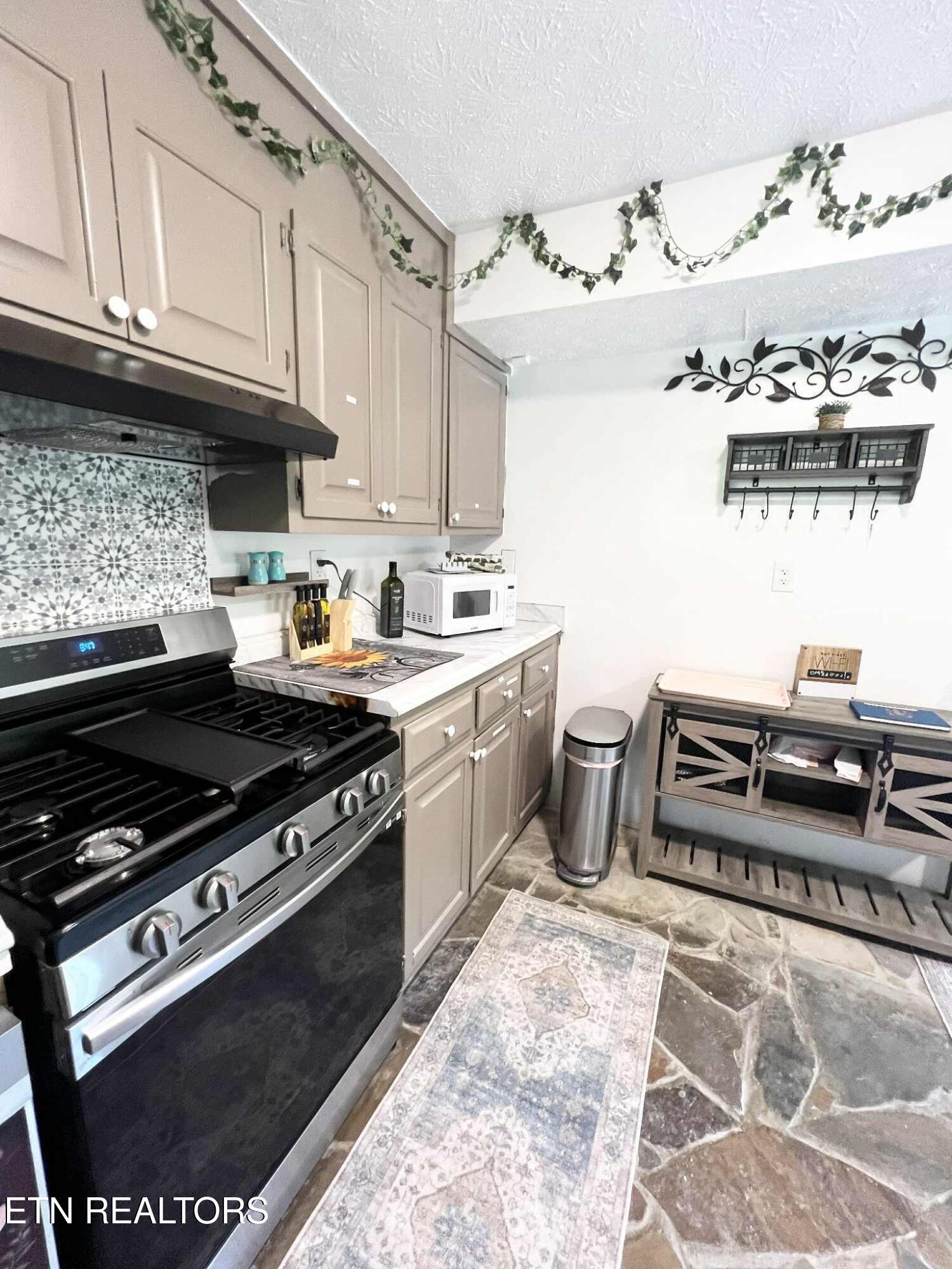 191 Hudson Lane Clinton TN 37716