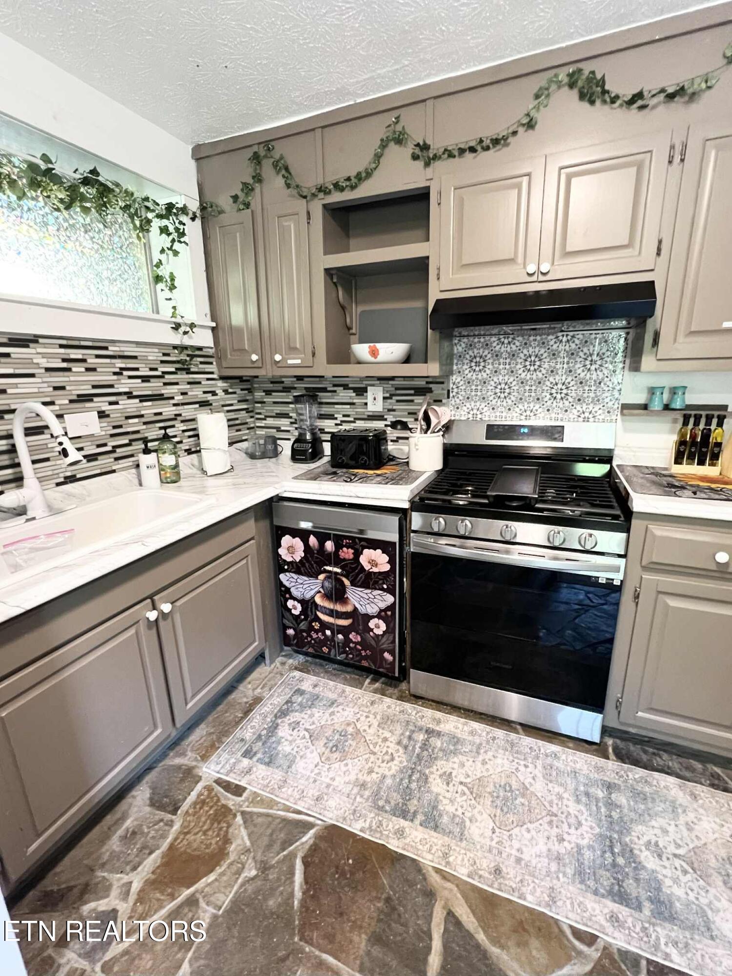 191 Hudson Lane Clinton TN 37716