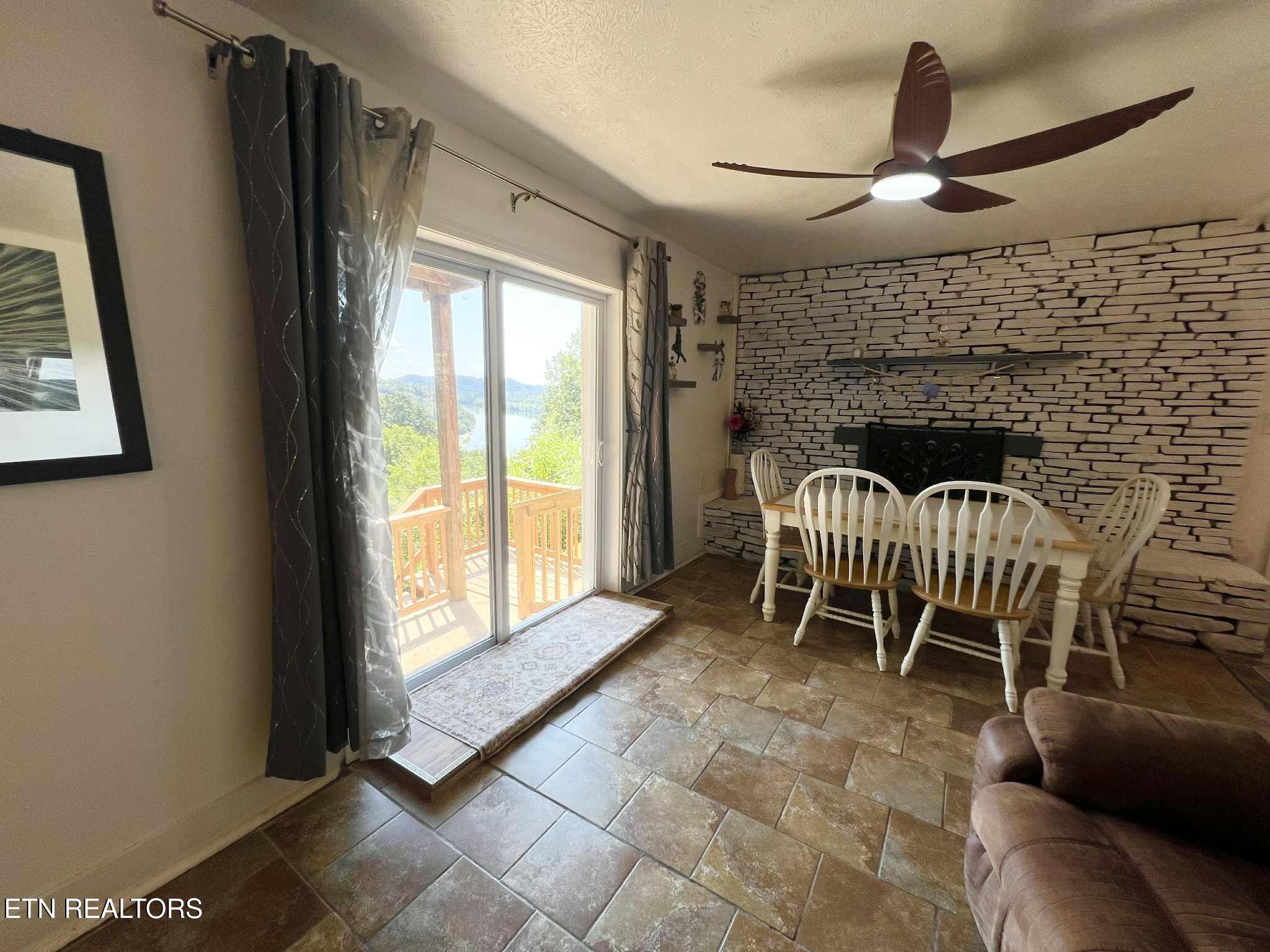 191 Hudson Lane Clinton TN 37716