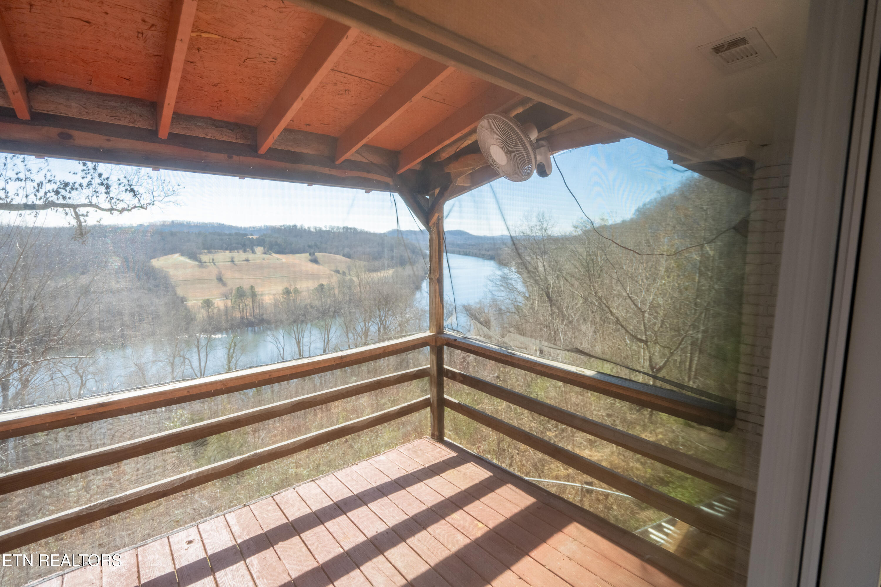 191 Hudson Lane Clinton TN 37716