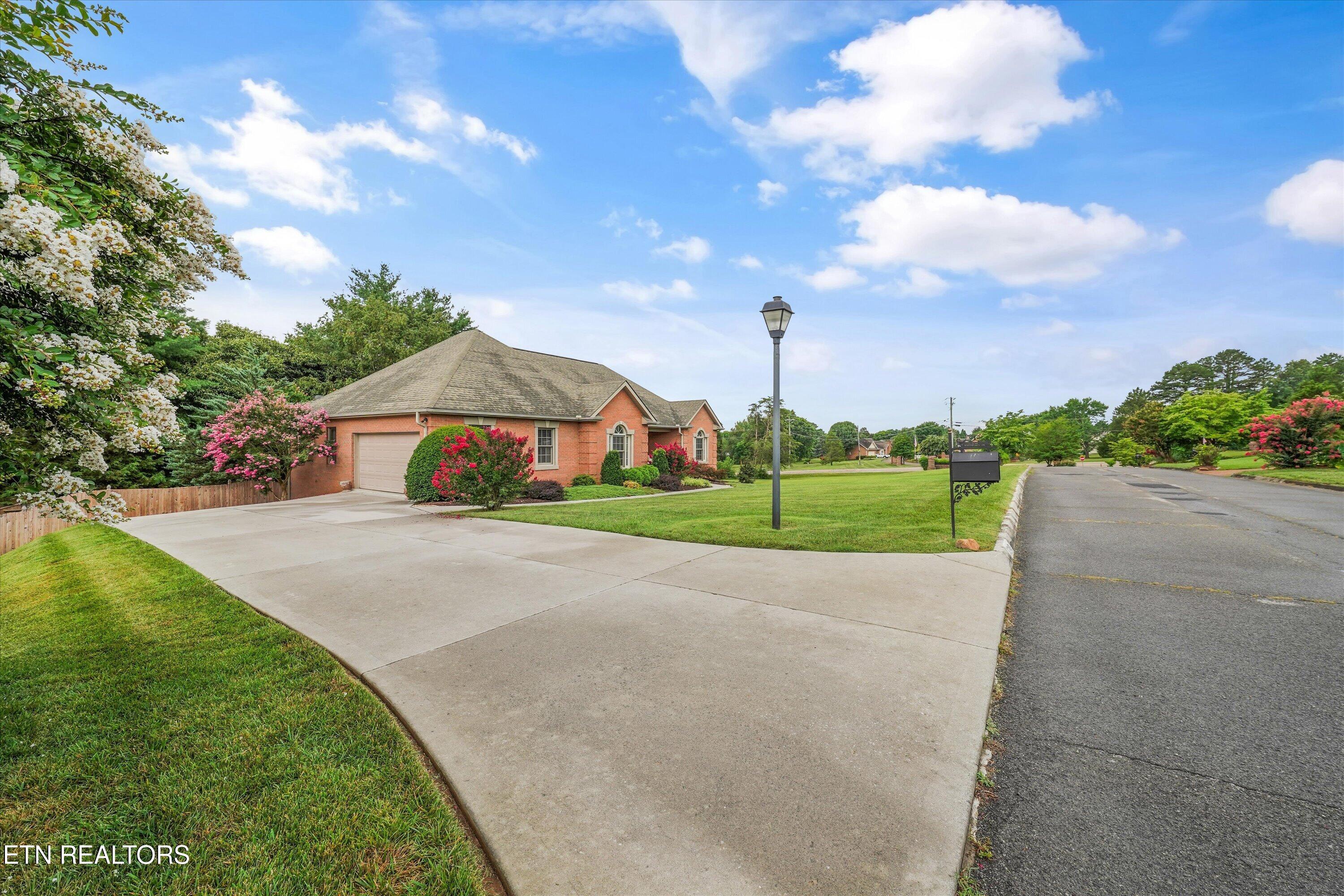 3748 Whitworth Drive Knoxville TN 37938