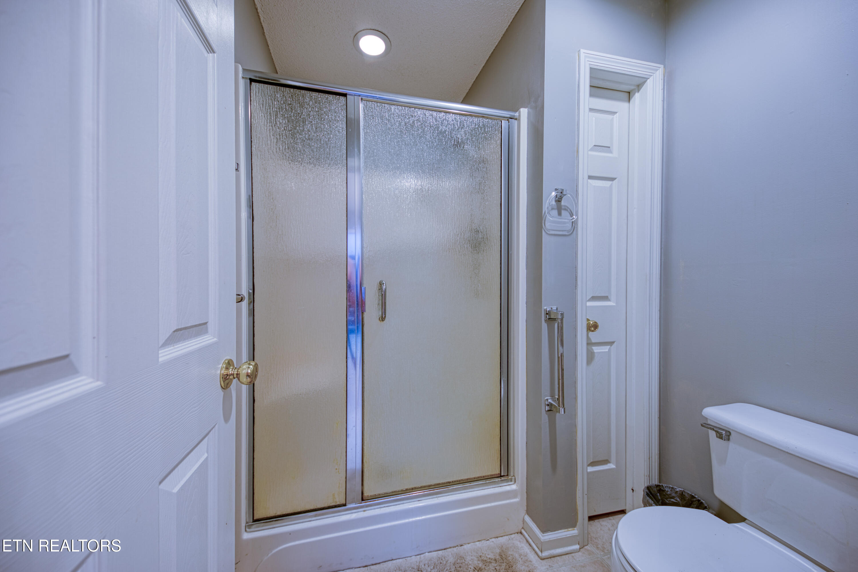 180 Hidden Oaks Lane Lenoir City TN 37772