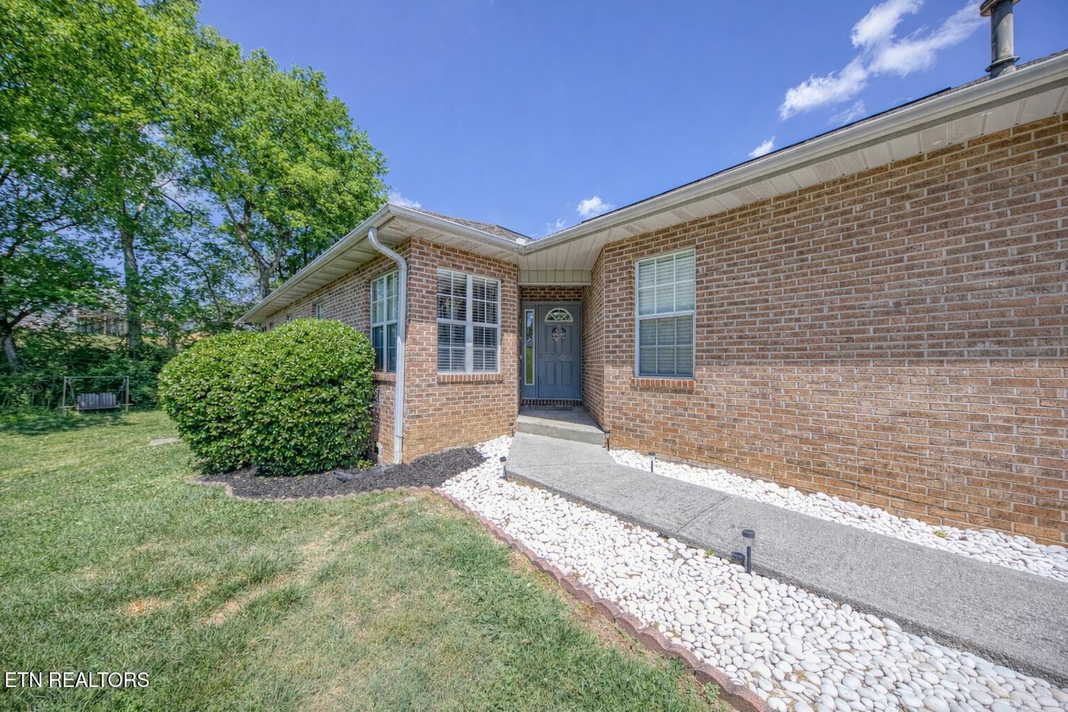 180 Hidden Oaks Lane Lenoir City TN 37772