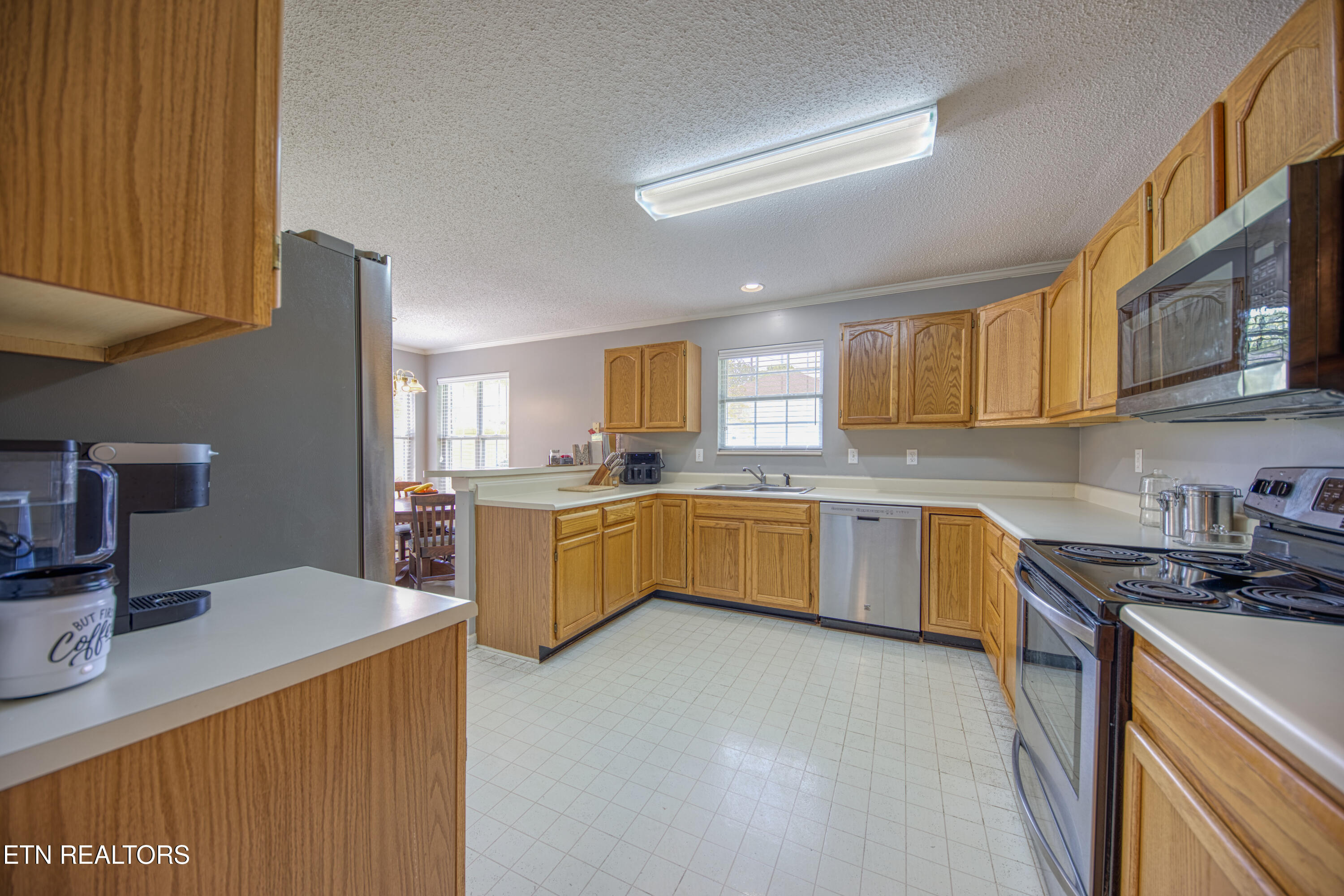 180 Hidden Oaks Lane Lenoir City TN 37772