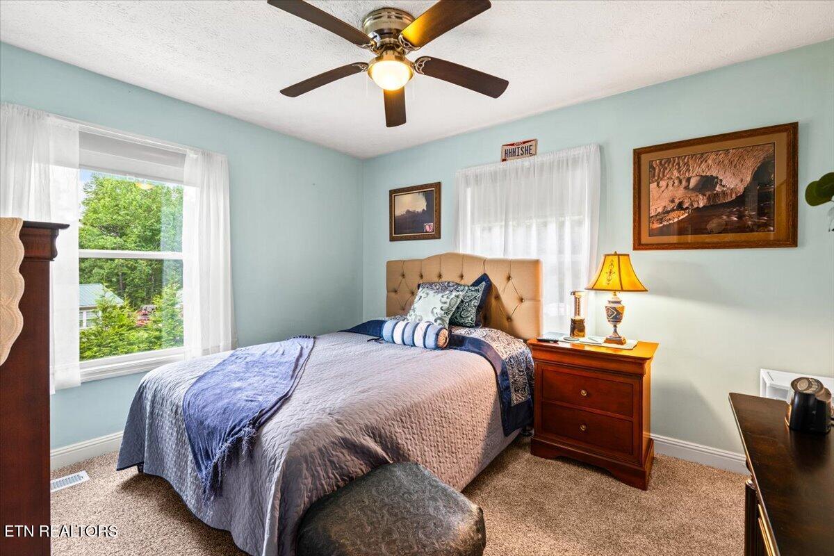 112 Country Hill Lane Lafollette TN 37766