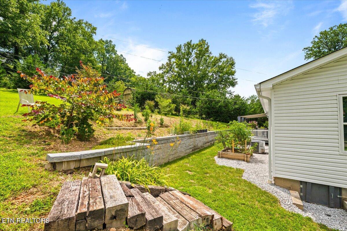 112 Country Hill Lane Lafollette TN 37766