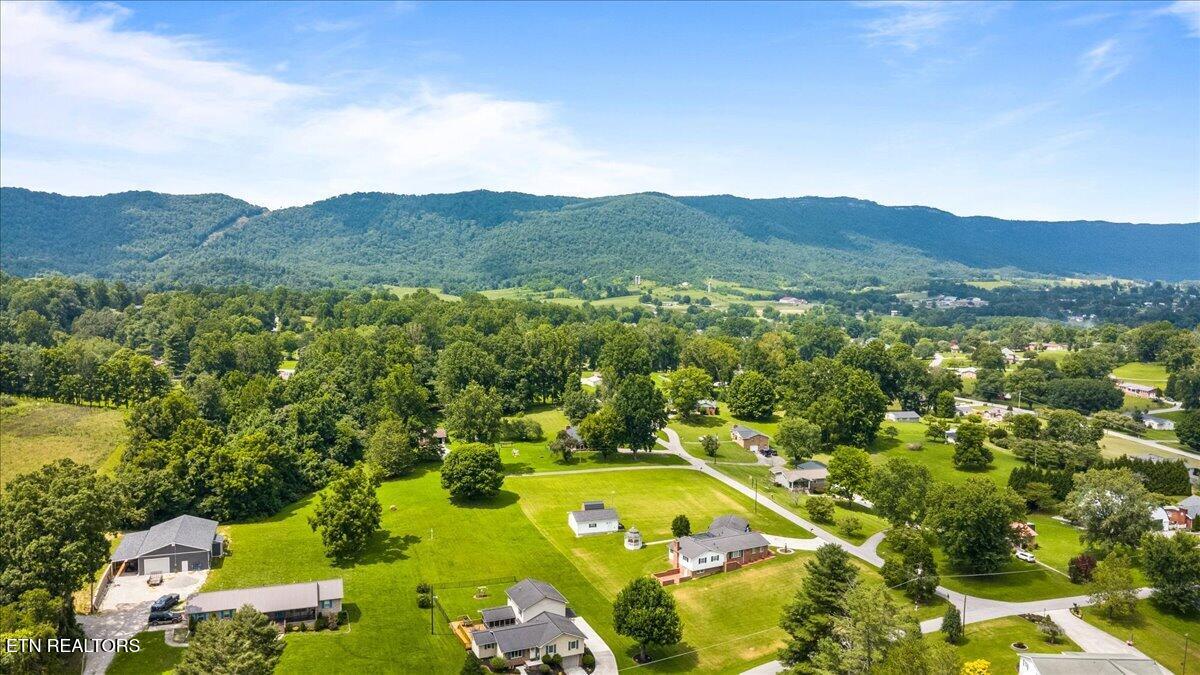 112 Country Hill Lane Lafollette TN 37766