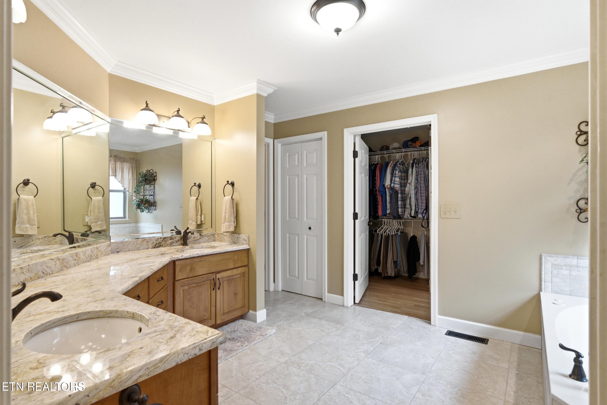 114 Oostanali Way Loudon TN 37774