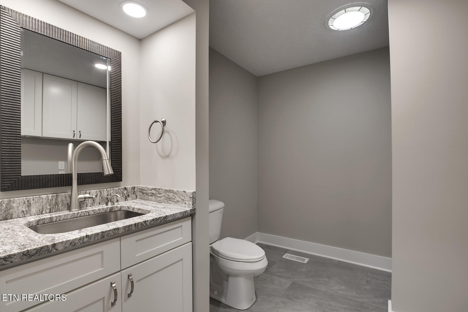 301 Uhdali Place Loudon TN 37774