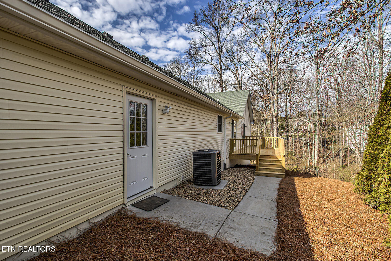 301 Uhdali Place Loudon TN 37774