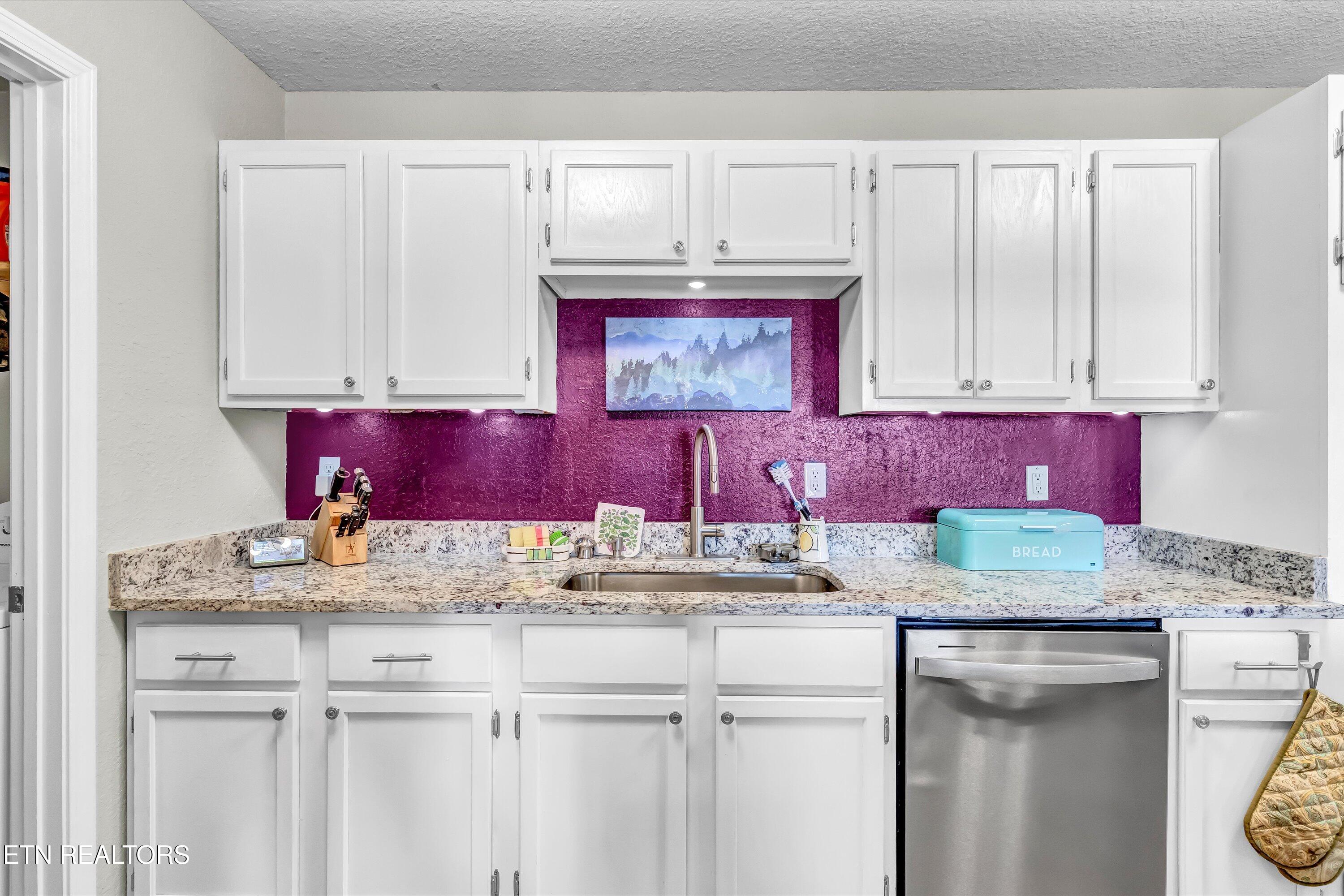 176 Old Collins Road Deer Lodge TN 37726