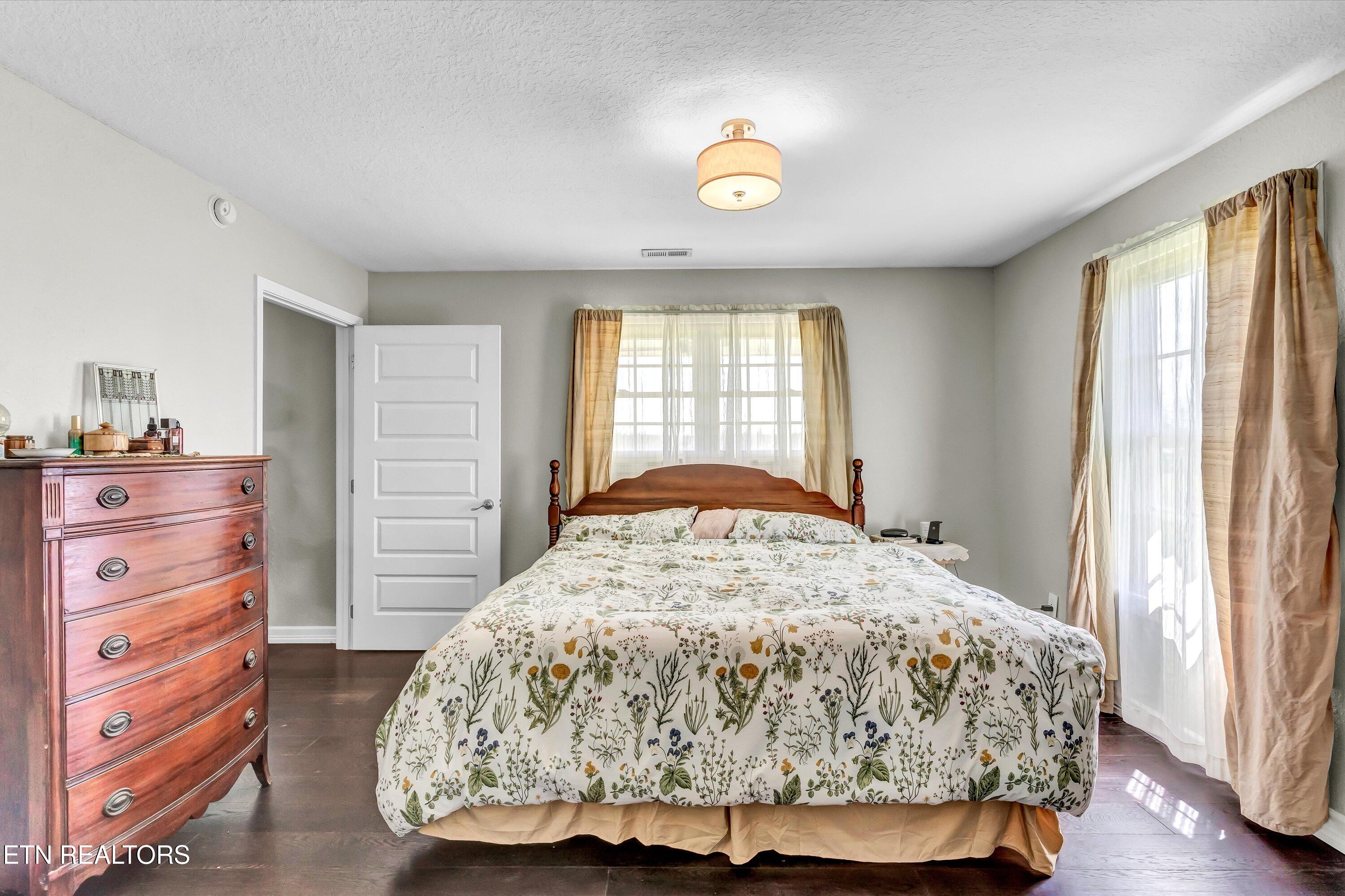 176 Old Collins Road Deer Lodge TN 37726