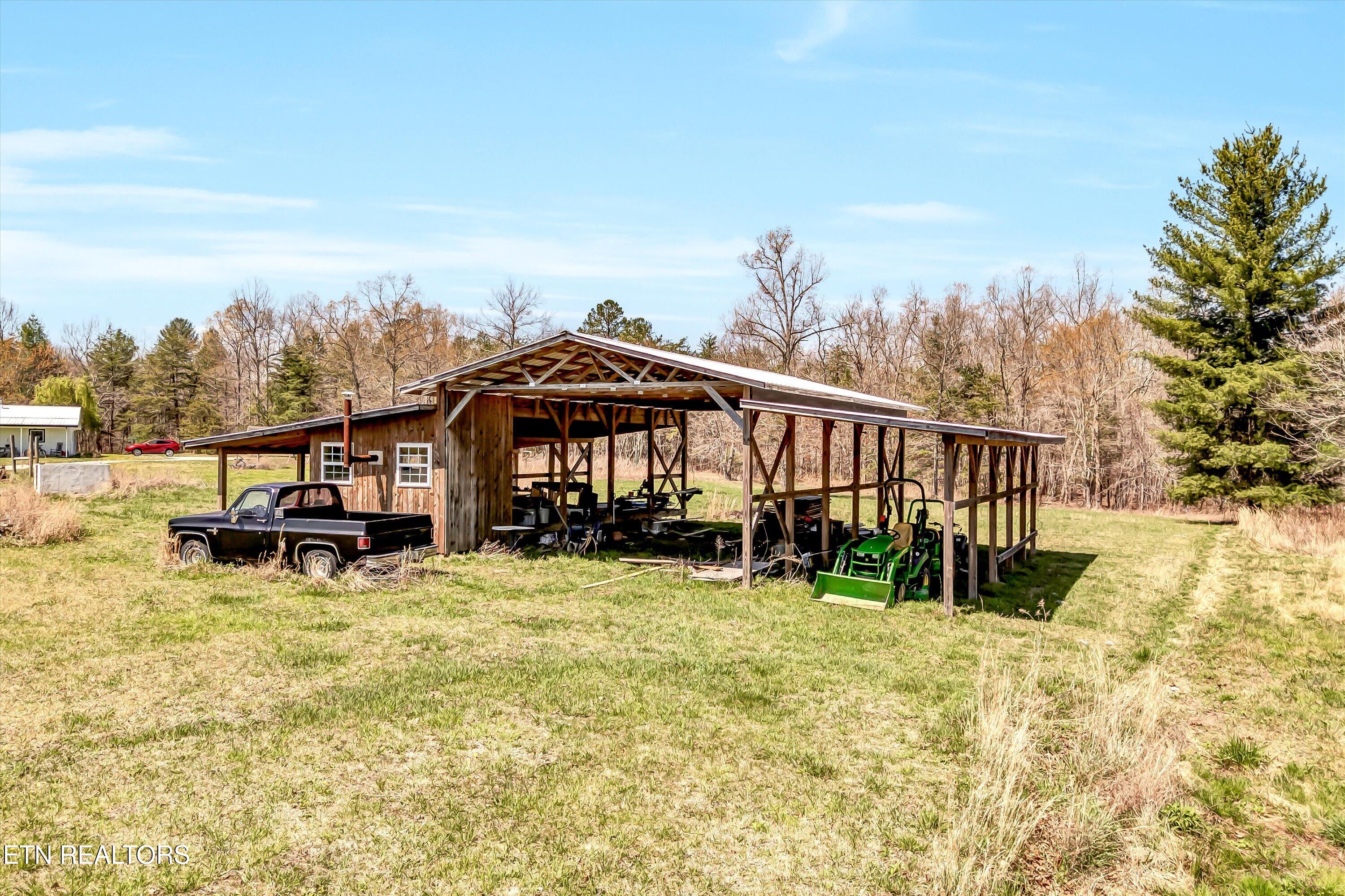 176 Old Collins Road Deer Lodge TN 37726
