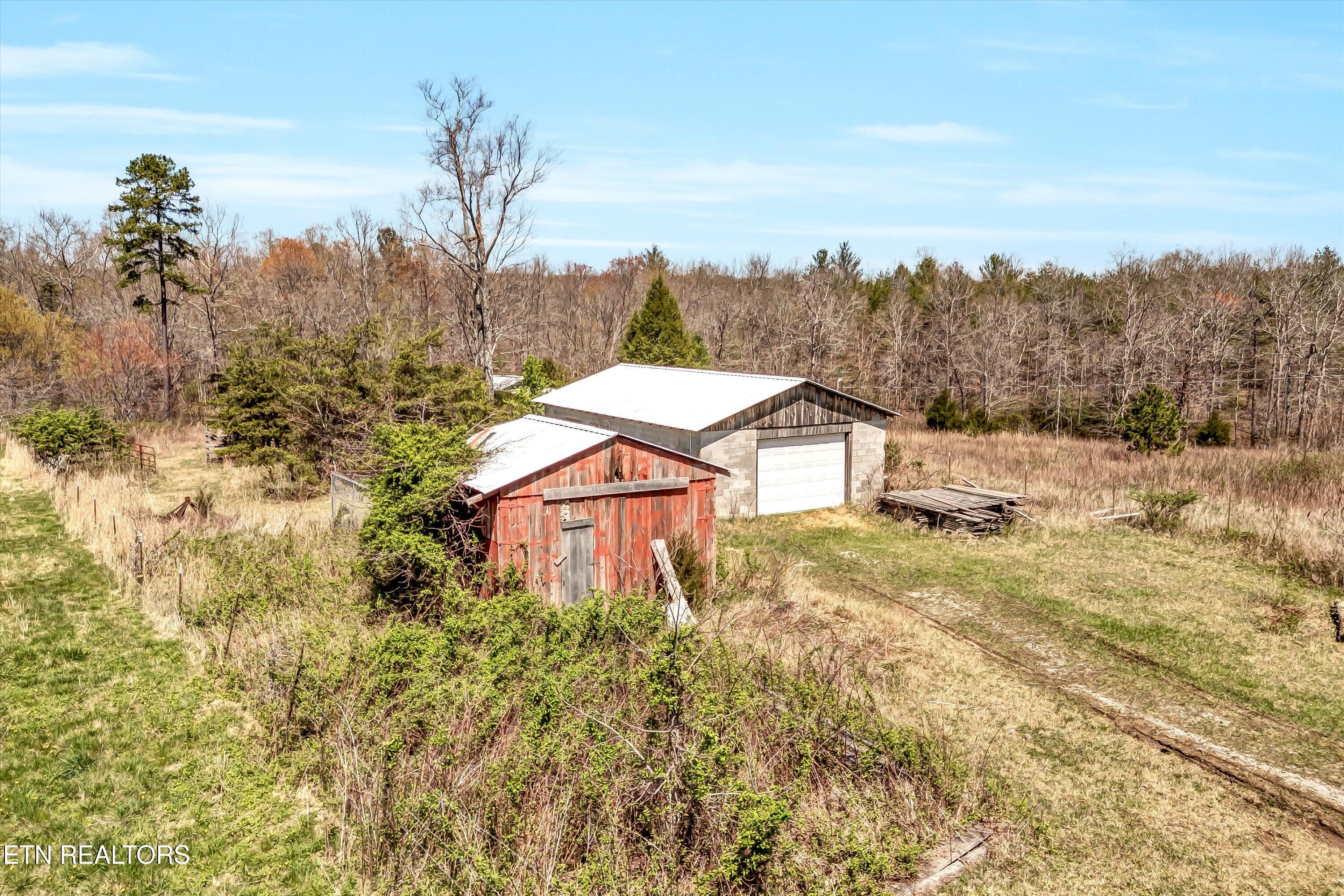 176 Old Collins Road Deer Lodge TN 37726