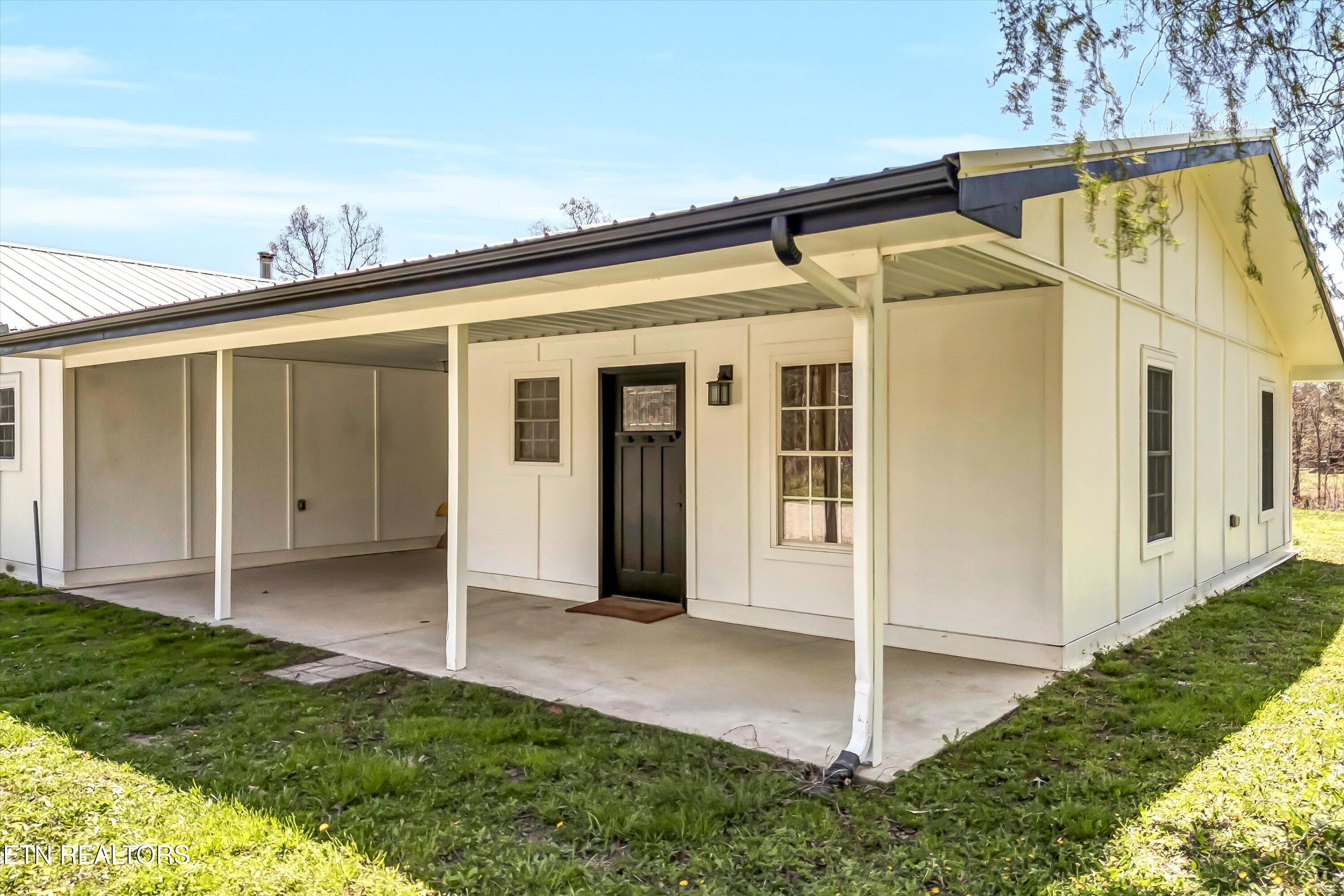 176 Old Collins Road Deer Lodge TN 37726