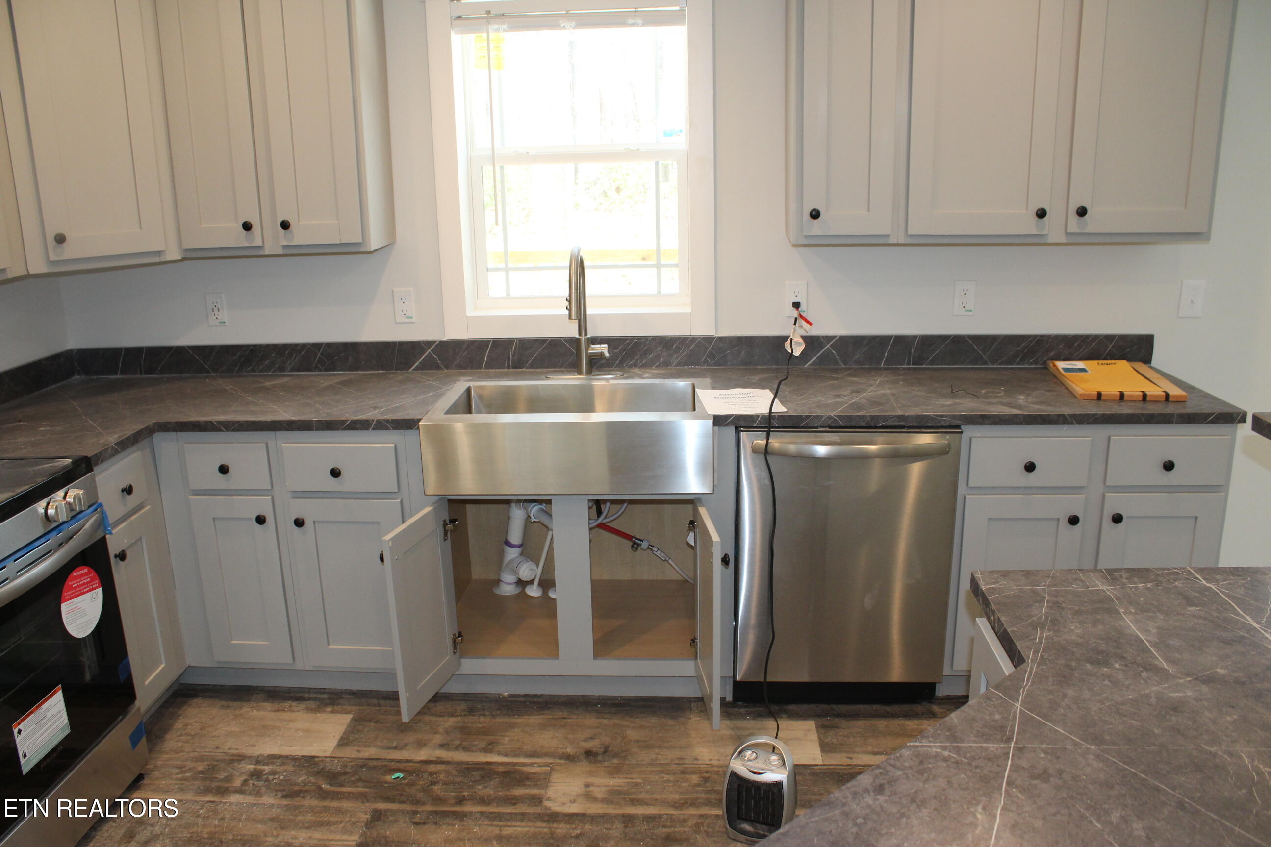 60 Longview Lane Jamestown TN 38556