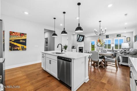 402 Sugar Maple Trail Lenoir City TN 37771