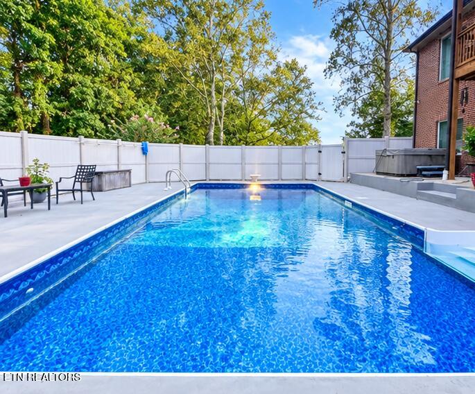144 Apple Tree Drive Clinton TN 37716