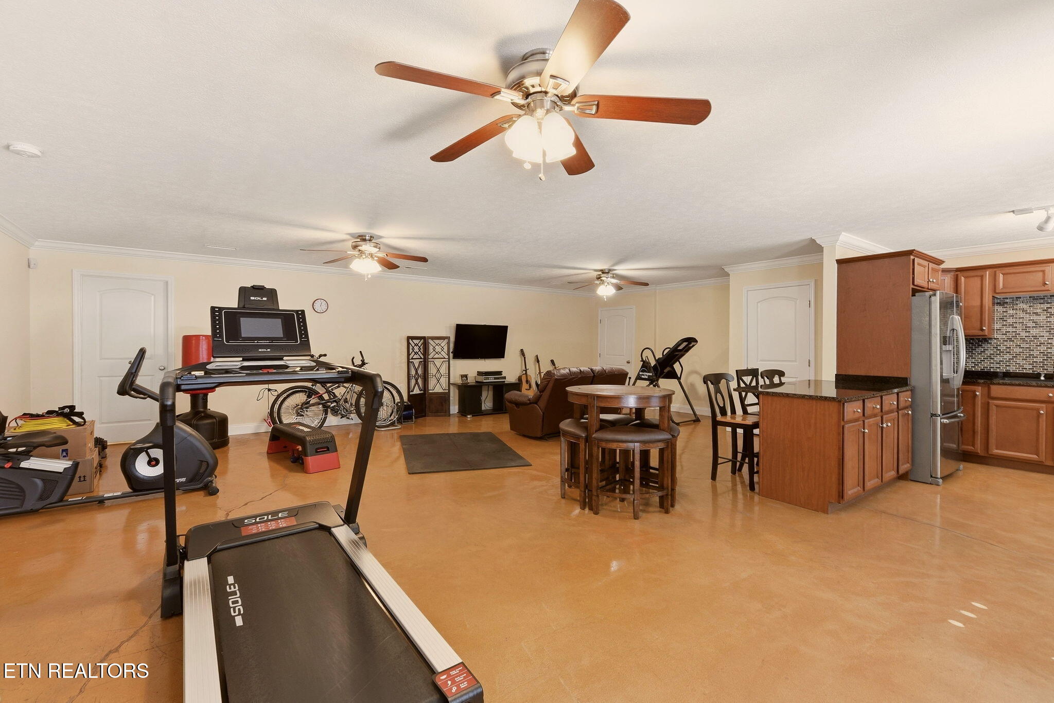 144 Apple Tree Drive Clinton TN 37716