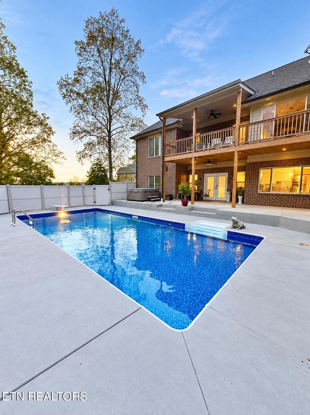 144 Apple Tree Drive Clinton TN 37716