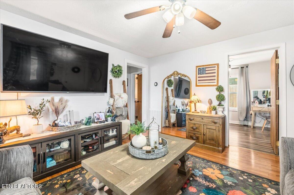 502 S 12th Street Lafollette TN 37766