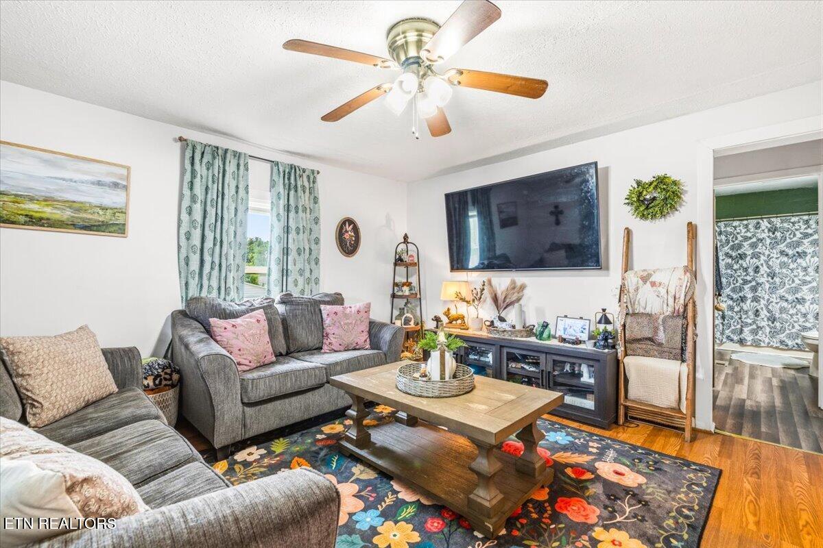 502 S 12th Street Lafollette TN 37766