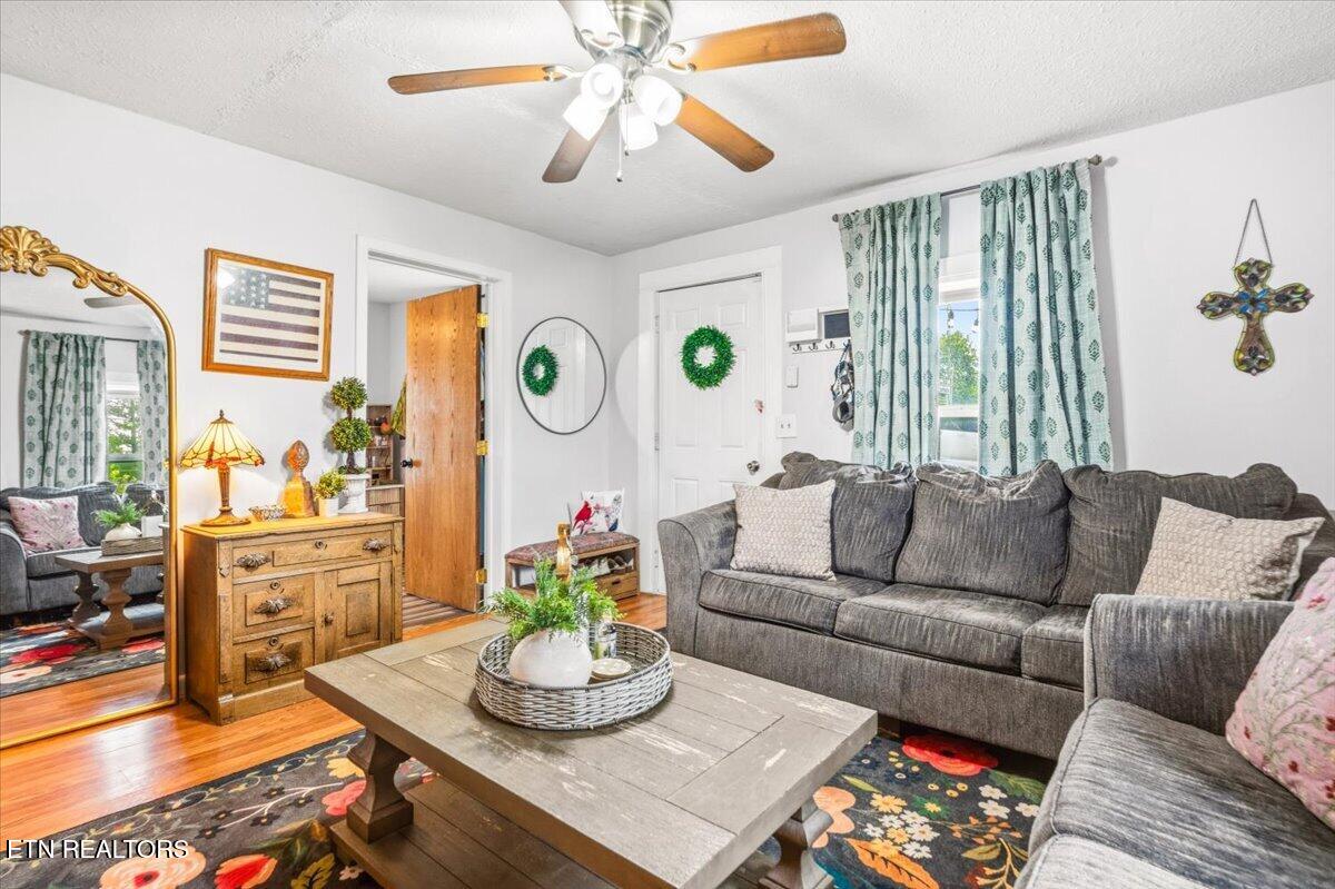 502 S 12th Street Lafollette TN 37766