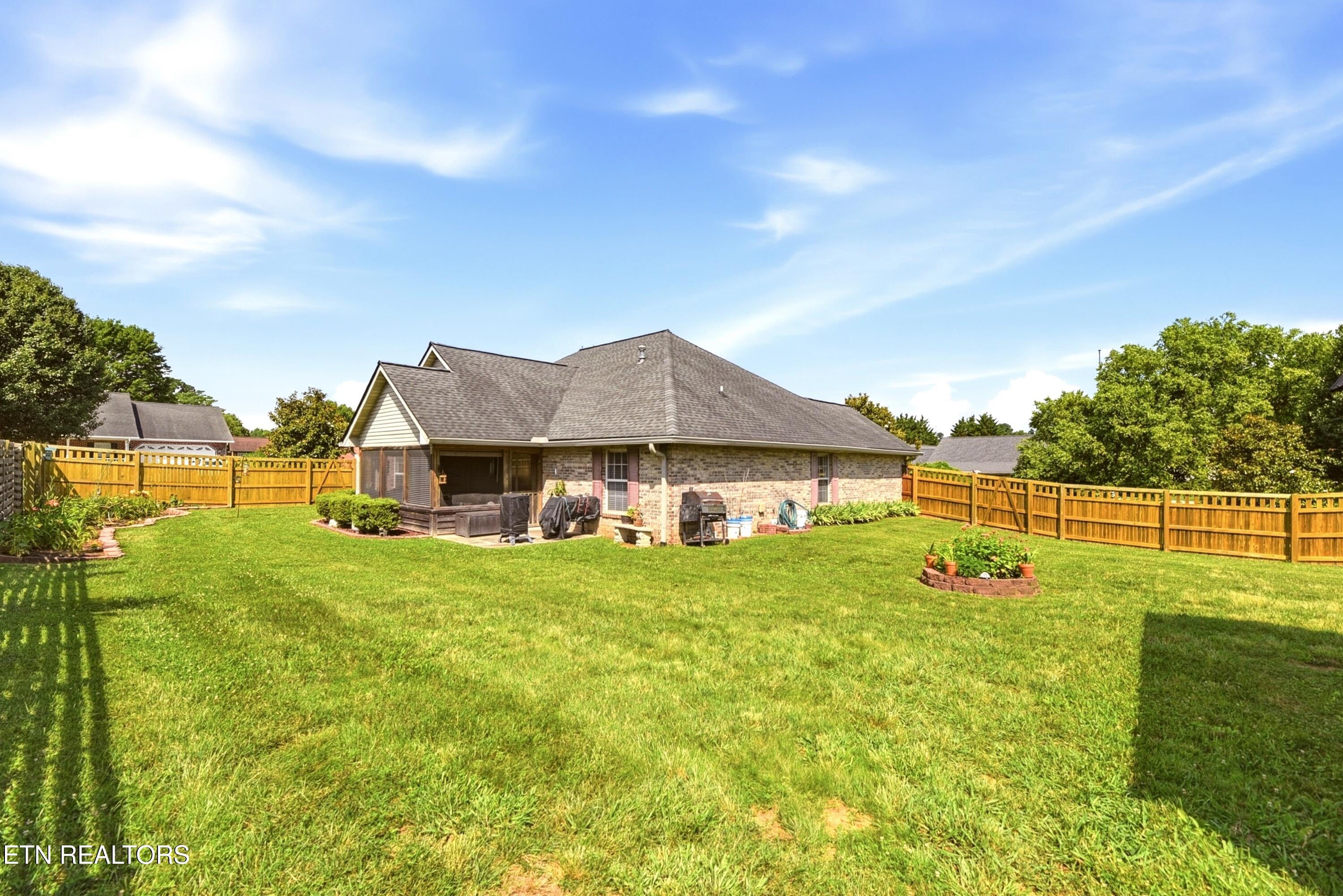 2326 Dublin Drive Maryville TN 37803