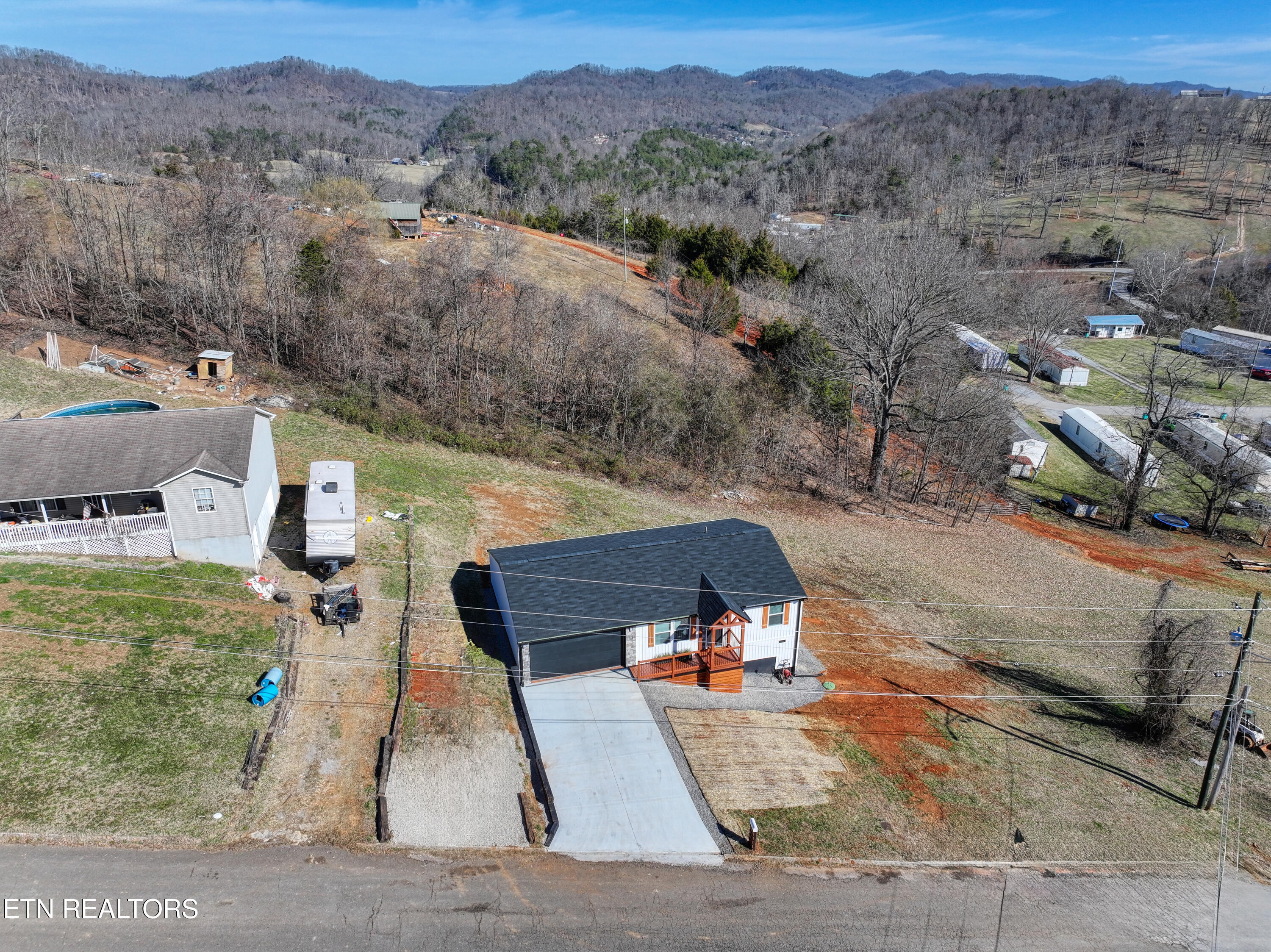895 N Ridgecrest Road Luttrell TN 37779