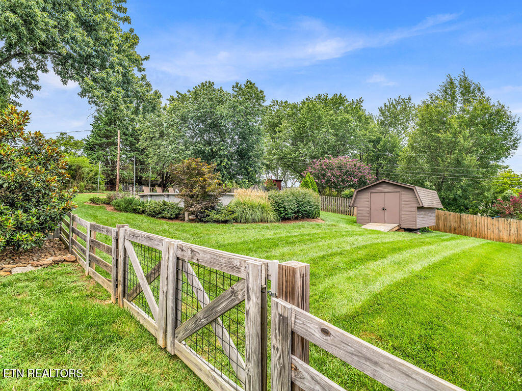 7536 Berkshire Boulevard Powell TN 37849
